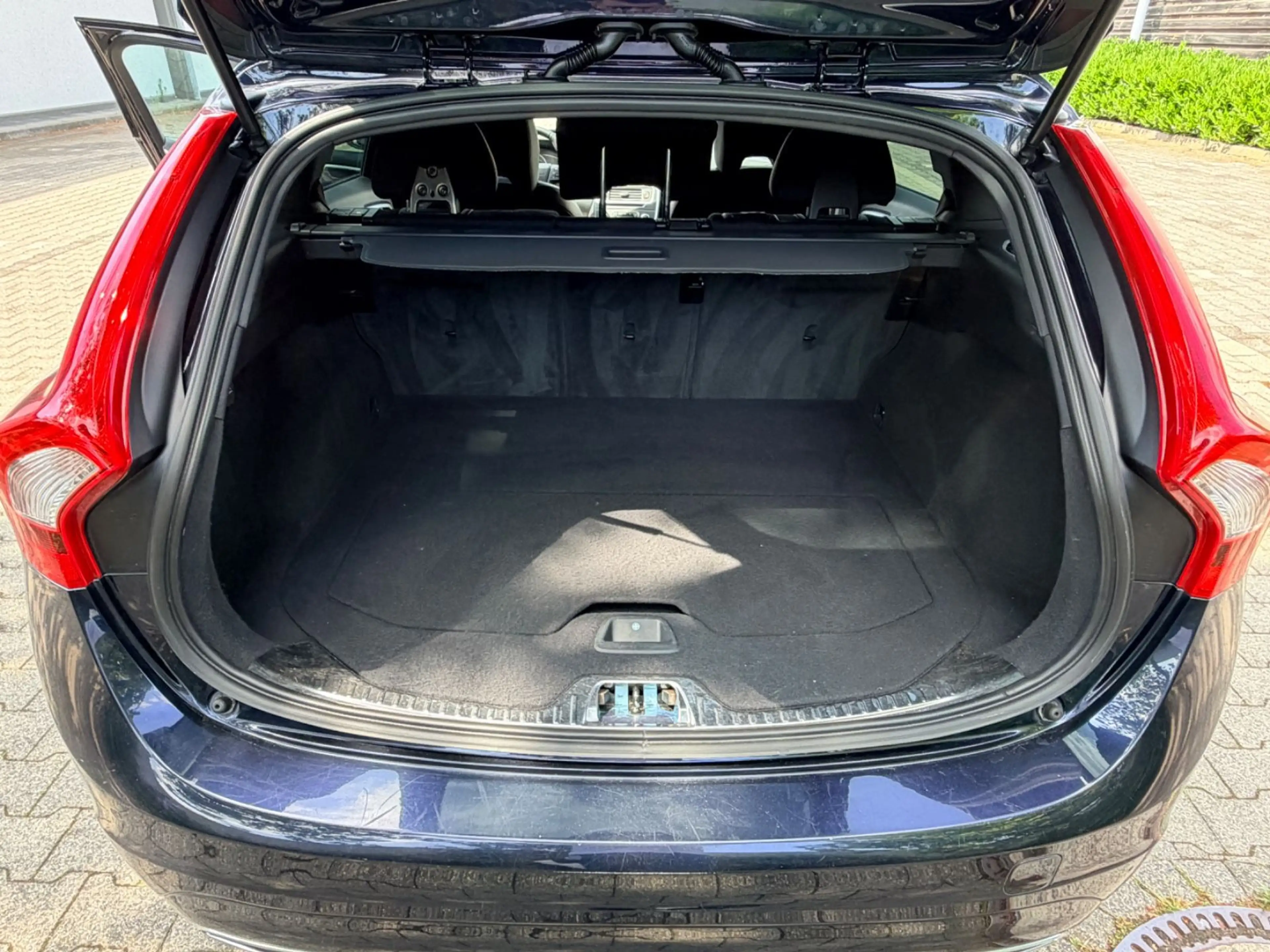 Volvo V60 Kombi Linje Business R.Kamera Navi Alus — photo 10