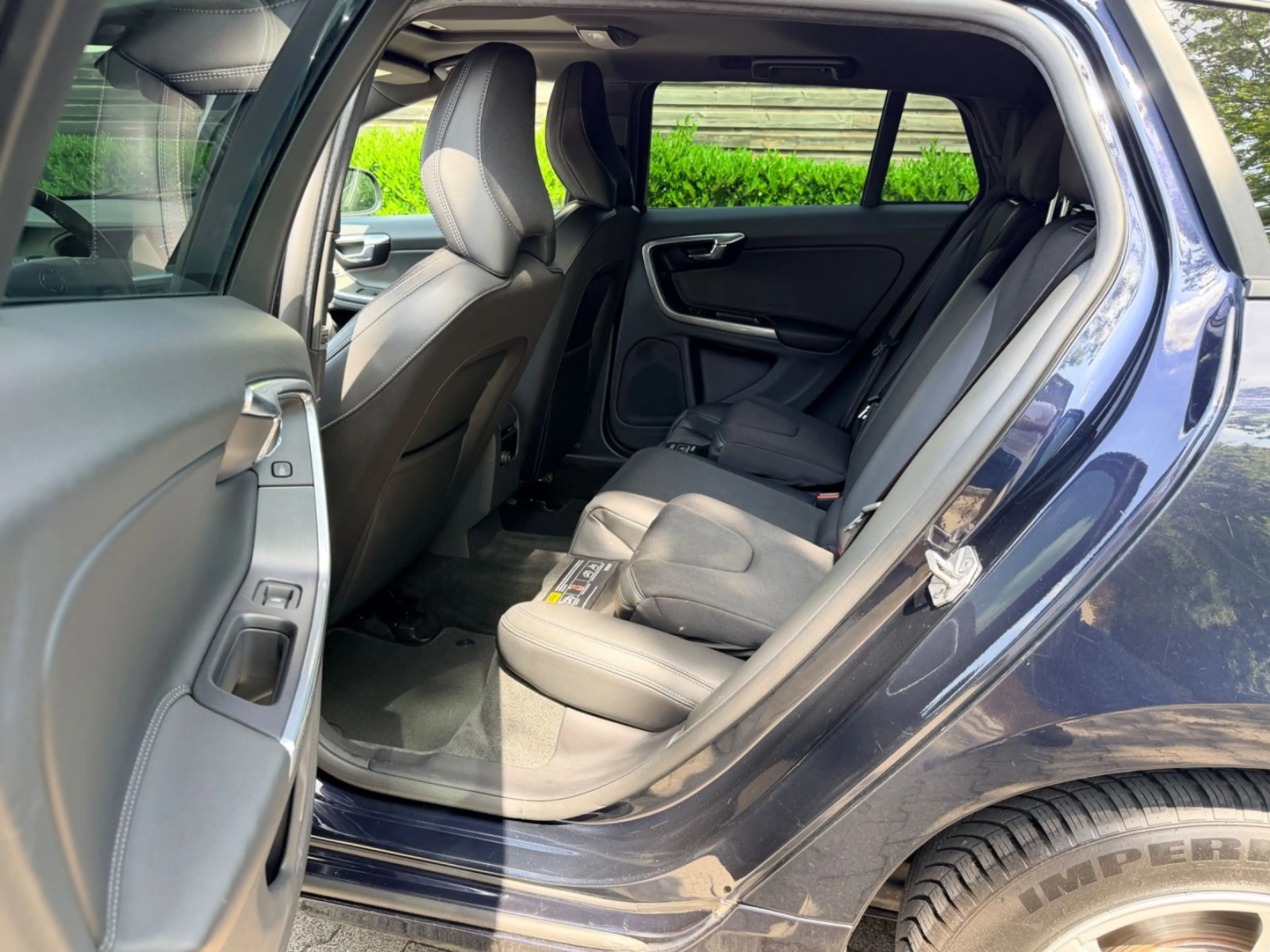 Volvo V60 Kombi Linje Business R.Kamera Navi Alus — photo 12