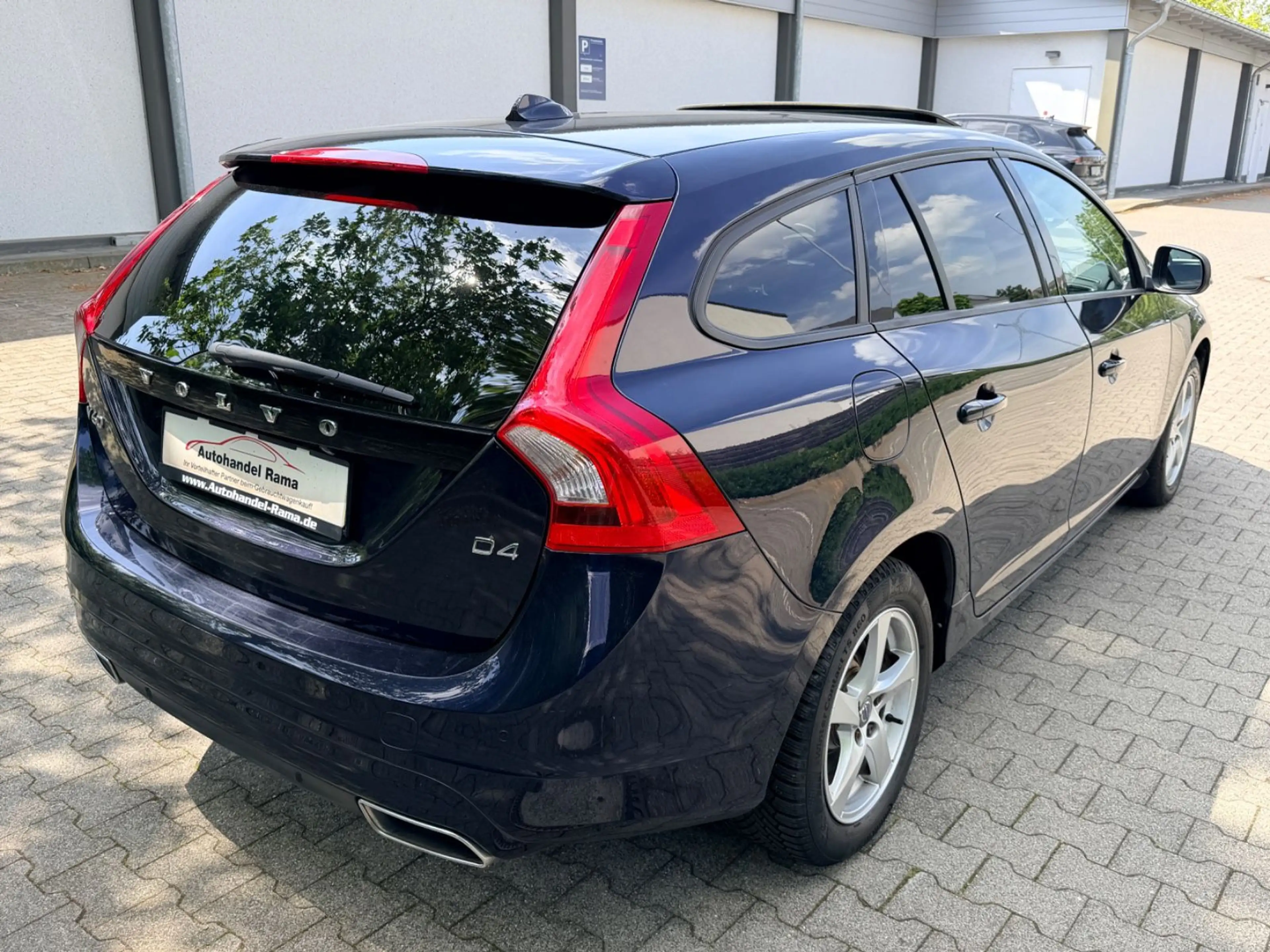 Volvo V60 Kombi Linje Business R.Kamera Navi Alus — photo 5