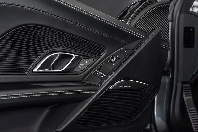 Audi R8 PLUS V10 QUATTRO *CARBON*LASER*B&O*ALCANTARA*TO... Ansicht 30