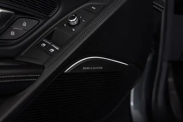 Audi R8 PLUS V10 QUATTRO *CARBON*LASER*B&O*ALCANTARA*TO... Ansicht 31