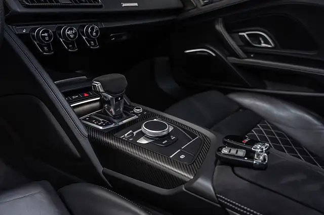 Audi R8 PLUS V10 QUATTRO *CARBON*LASER*B&O*ALCANTARA*TO... Ansicht 38