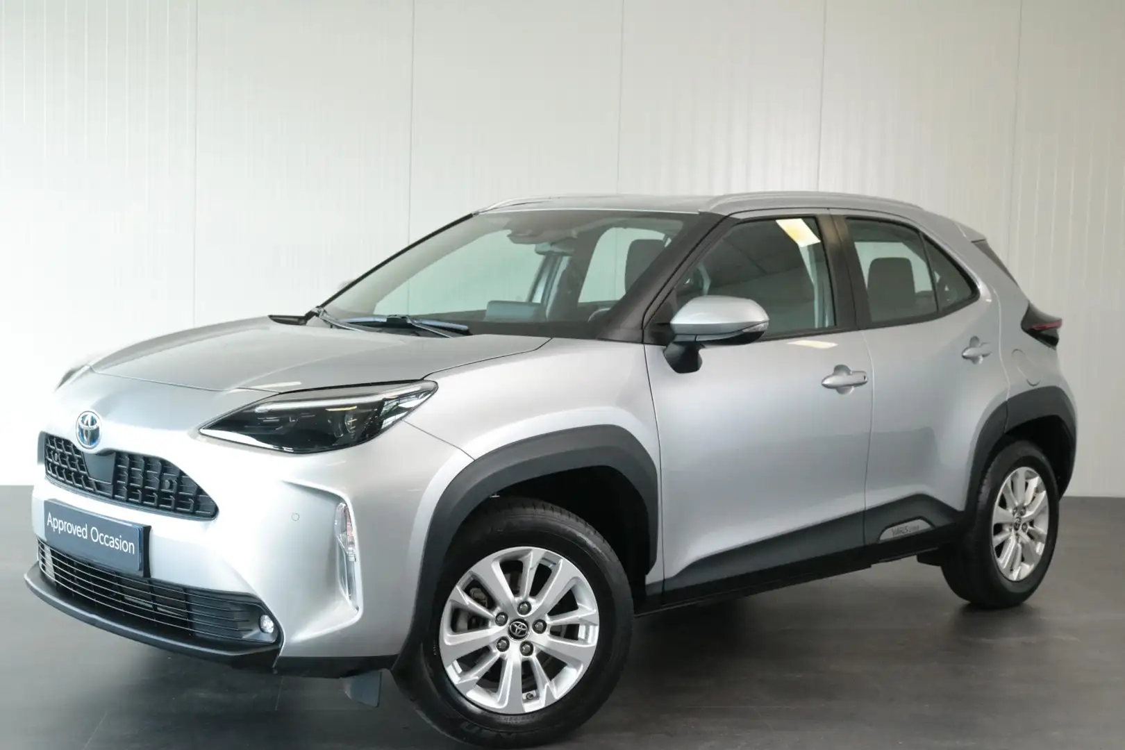 Toyota Yaris Cross 1.5 Hybrid Active, Parkeersensoren, Trekhaak Zilver - 2