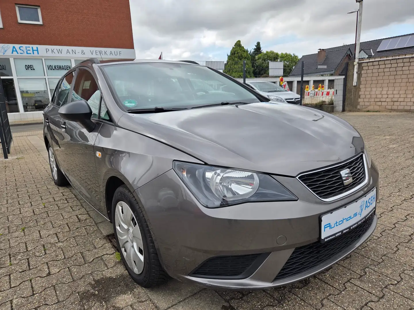 SEAT Ibiza ST 1.2 12V Reference/Garantie/Unfallfrei Gris - 1