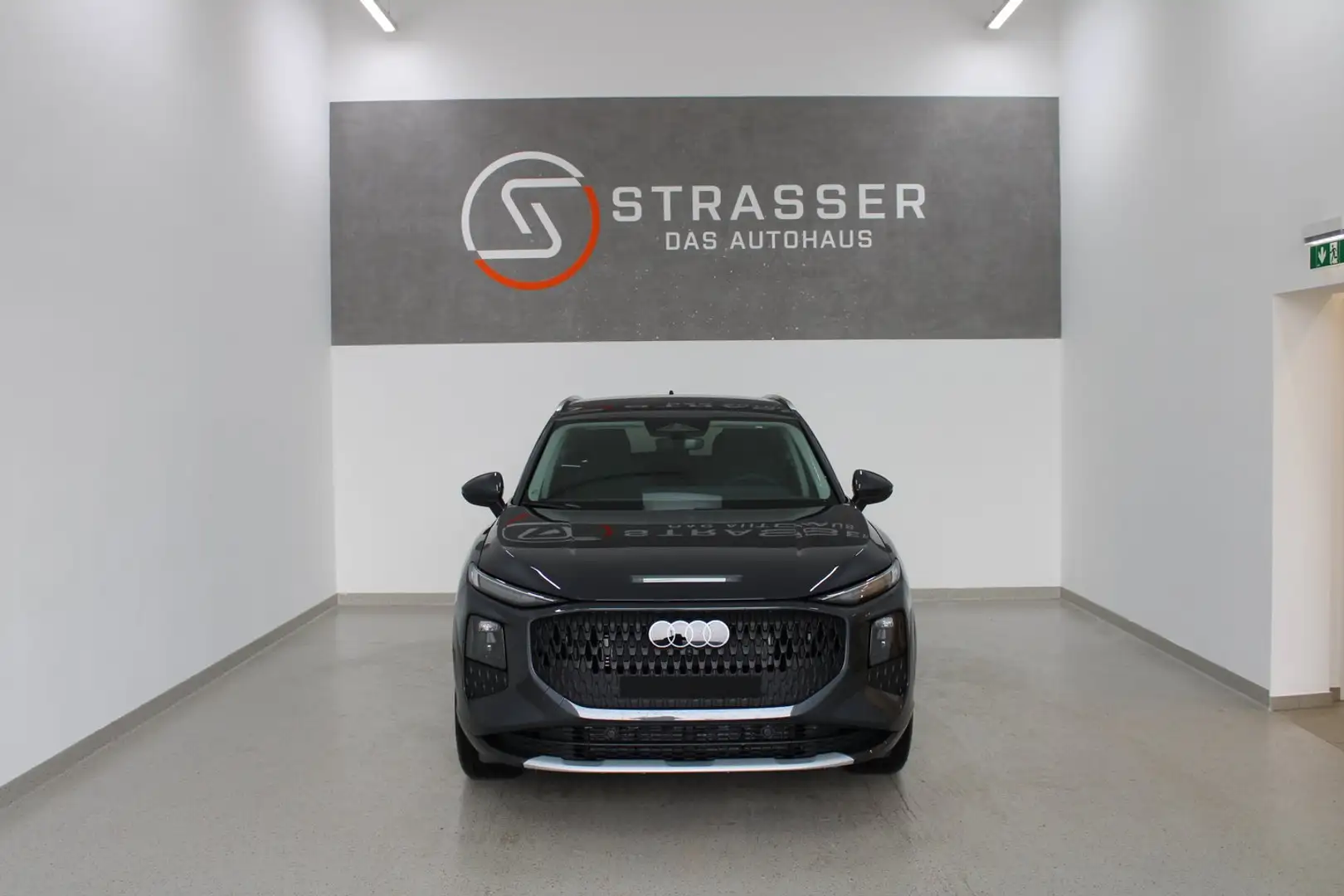 Audi Q3 TFSI quattro 150 kW Grau - 2