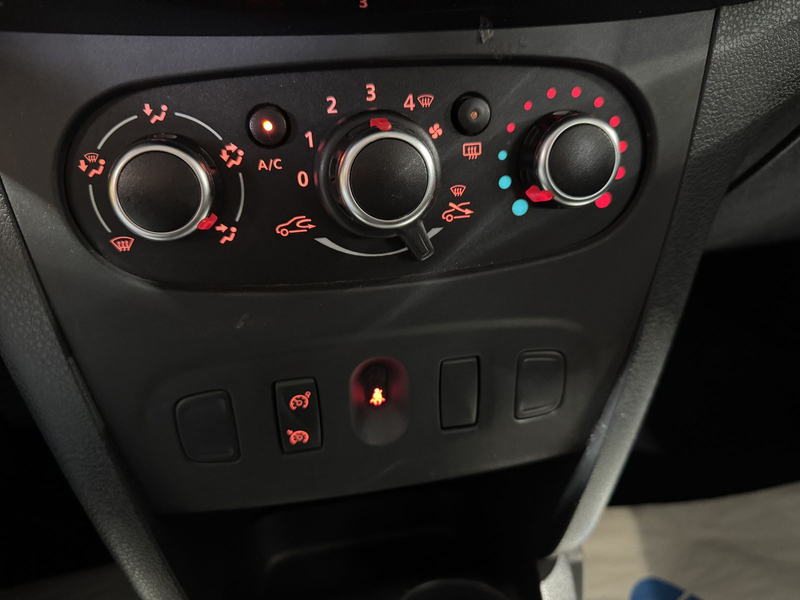 Dacia Sandero Laureate*1.HAND*KLIMA*NAVI*B2B*HÄNDLER* — photo 12