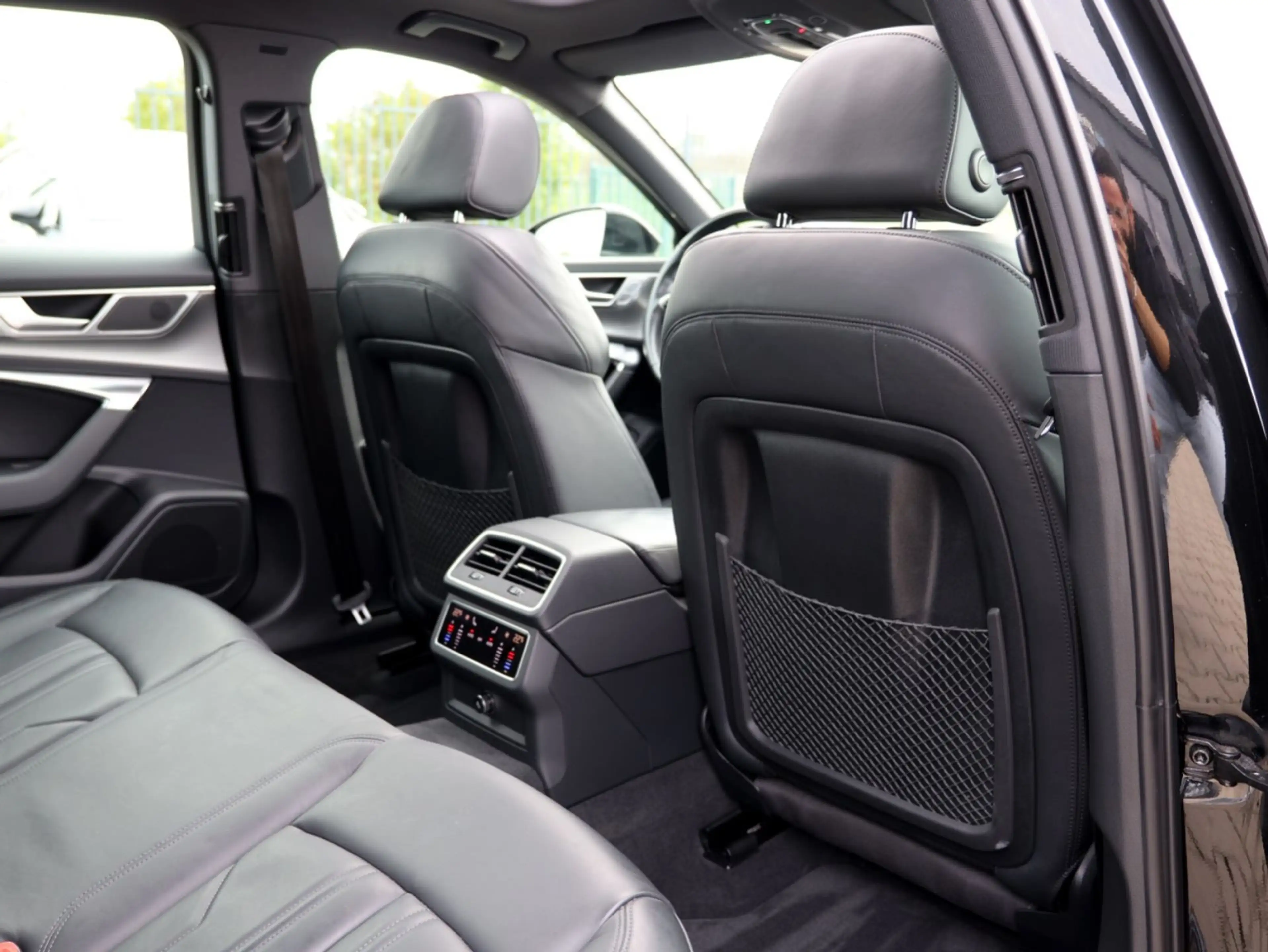 Audi A6 Avant 40 TDI sport - PANO   AHK   ACC   LEDER — photo 23
