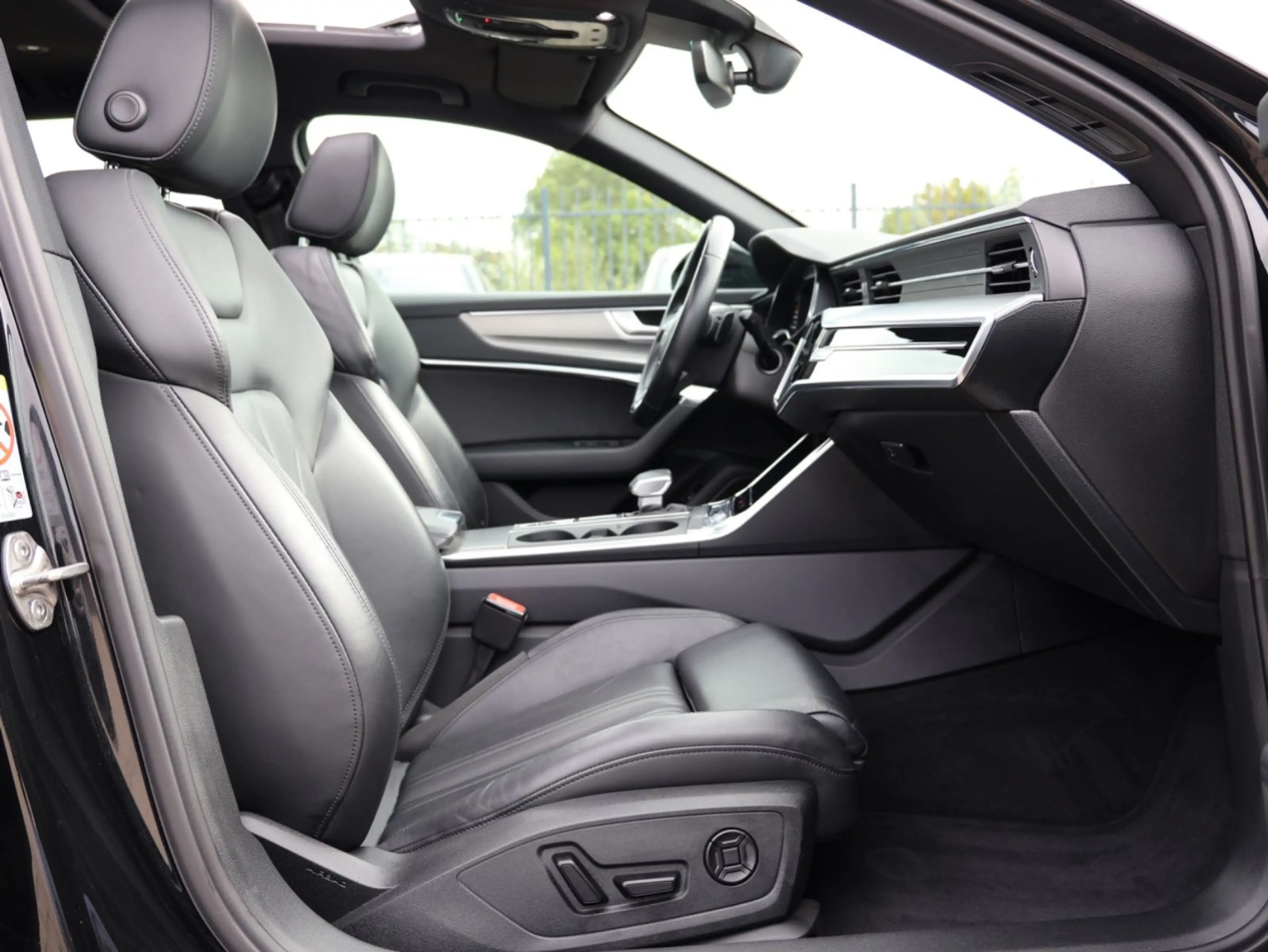 Audi A6 Avant 40 TDI sport - PANO   AHK   ACC   LEDER — photo 17