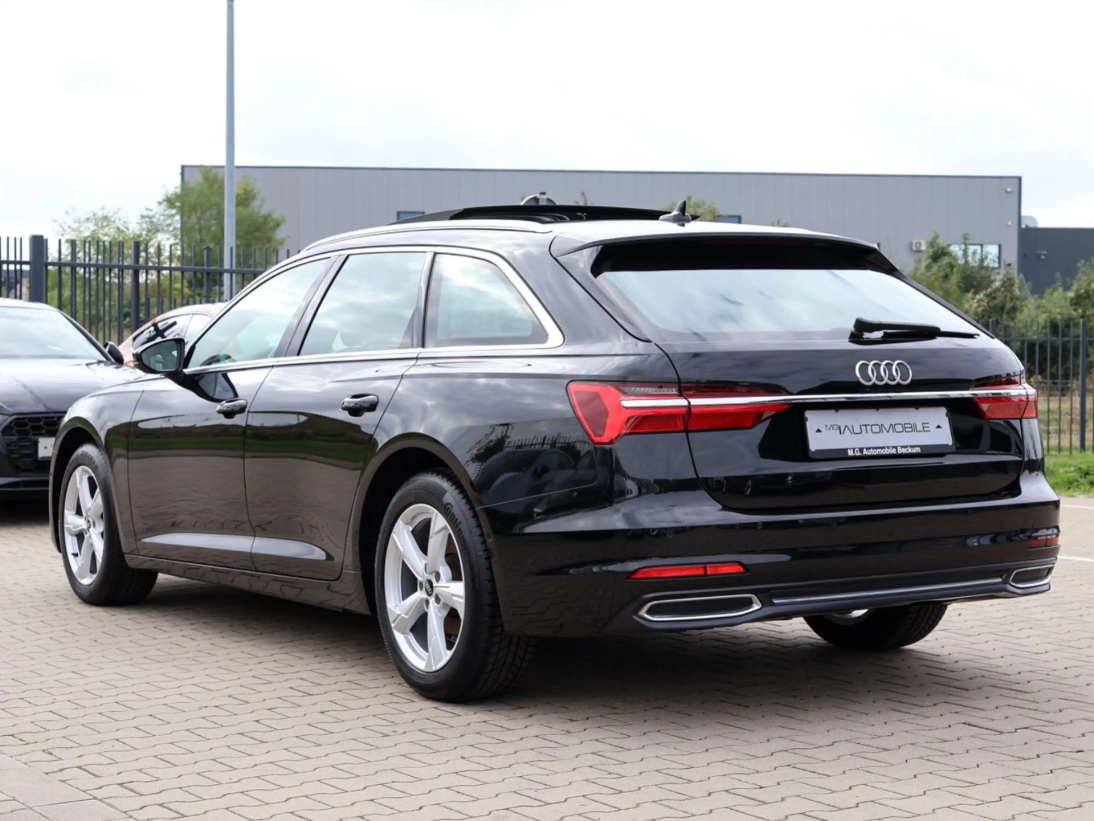 Audi A6 Avant 40 TDI sport - PANO   AHK   ACC   LEDER — photo 10