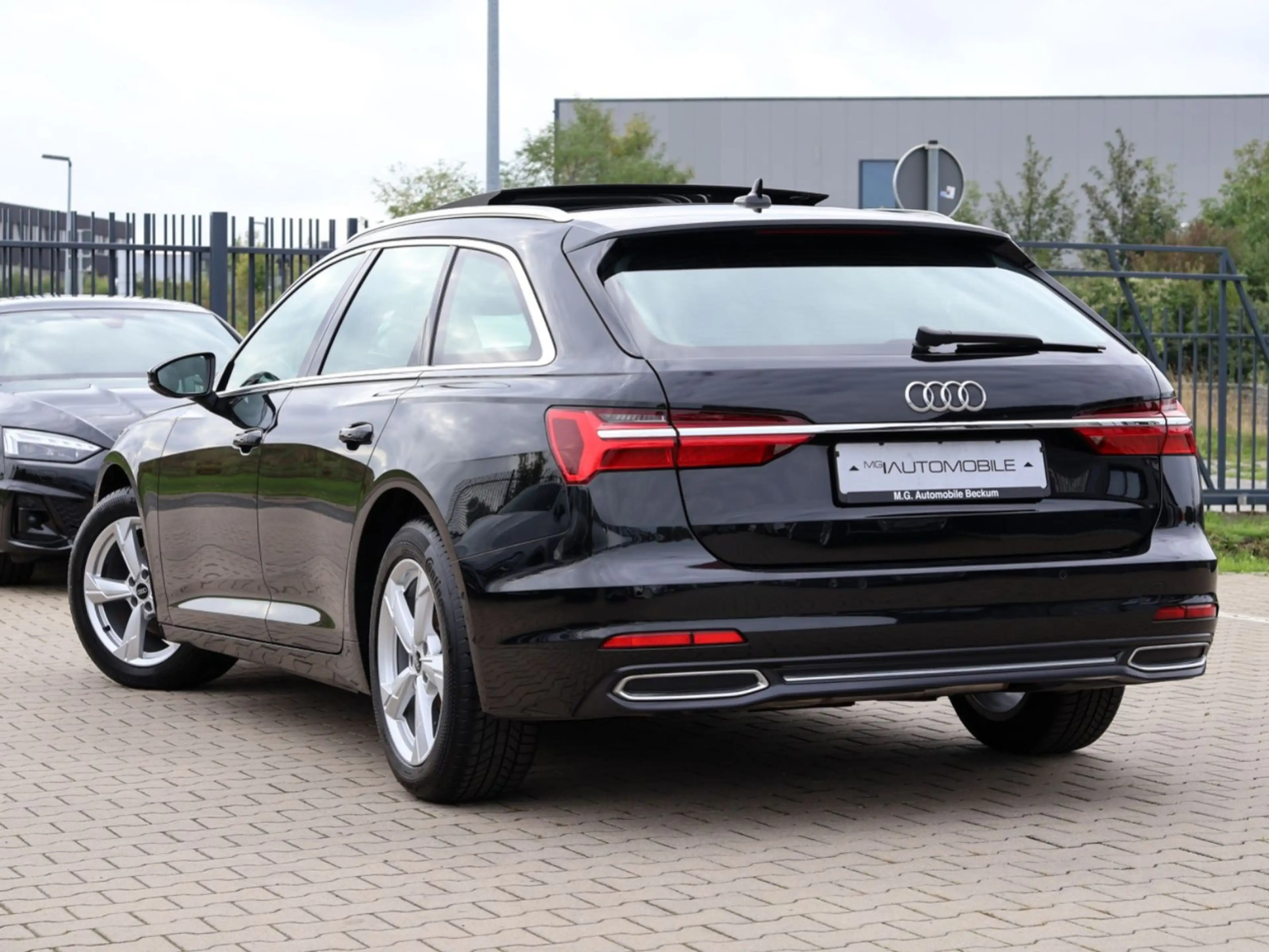 Audi A6 Avant 40 TDI sport - PANO   AHK   ACC   LEDER — photo 14