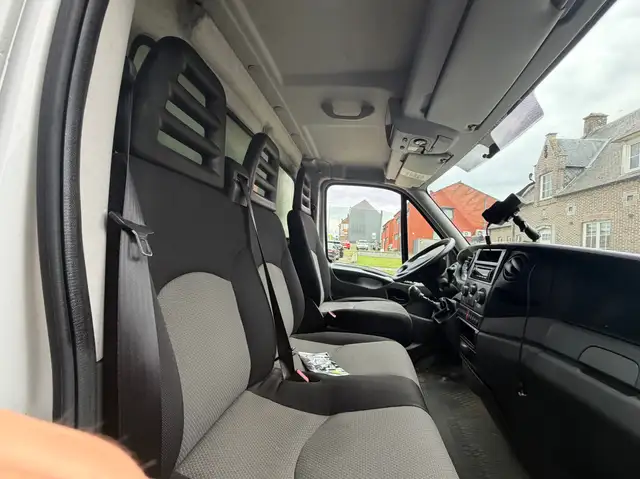 Iveco 40c15 1 view 8