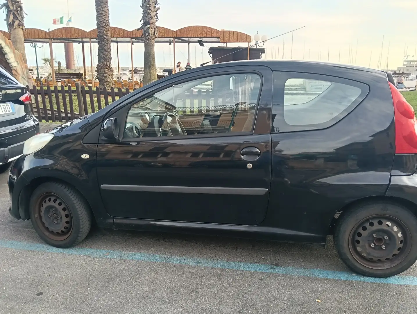 Peugeot 107 3p 1.0 12v Desir - 2