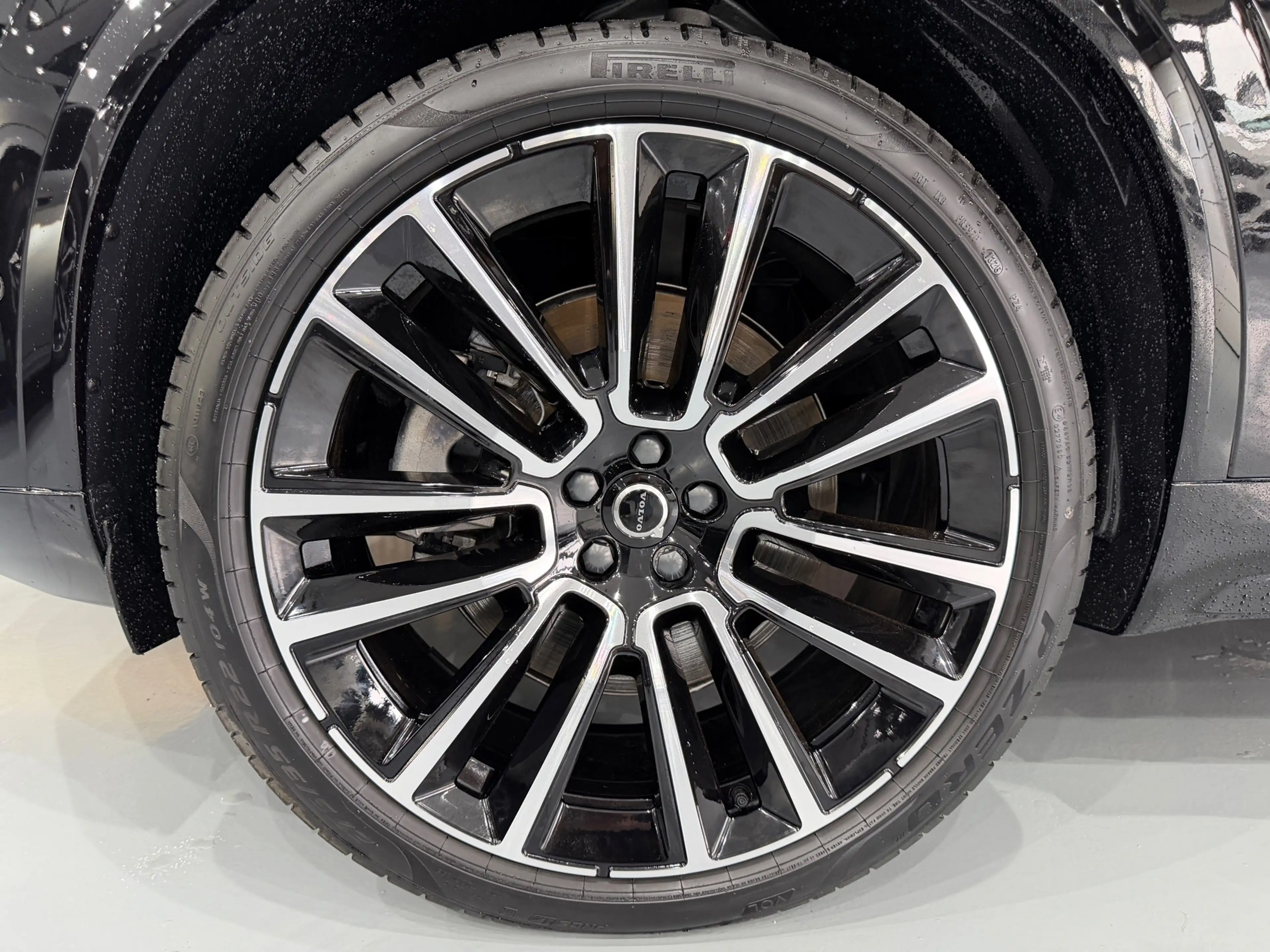 Volvo XC90 2.0 T8 Plug-in hybrid AWD Ultra Black Edition 455 — photo 9