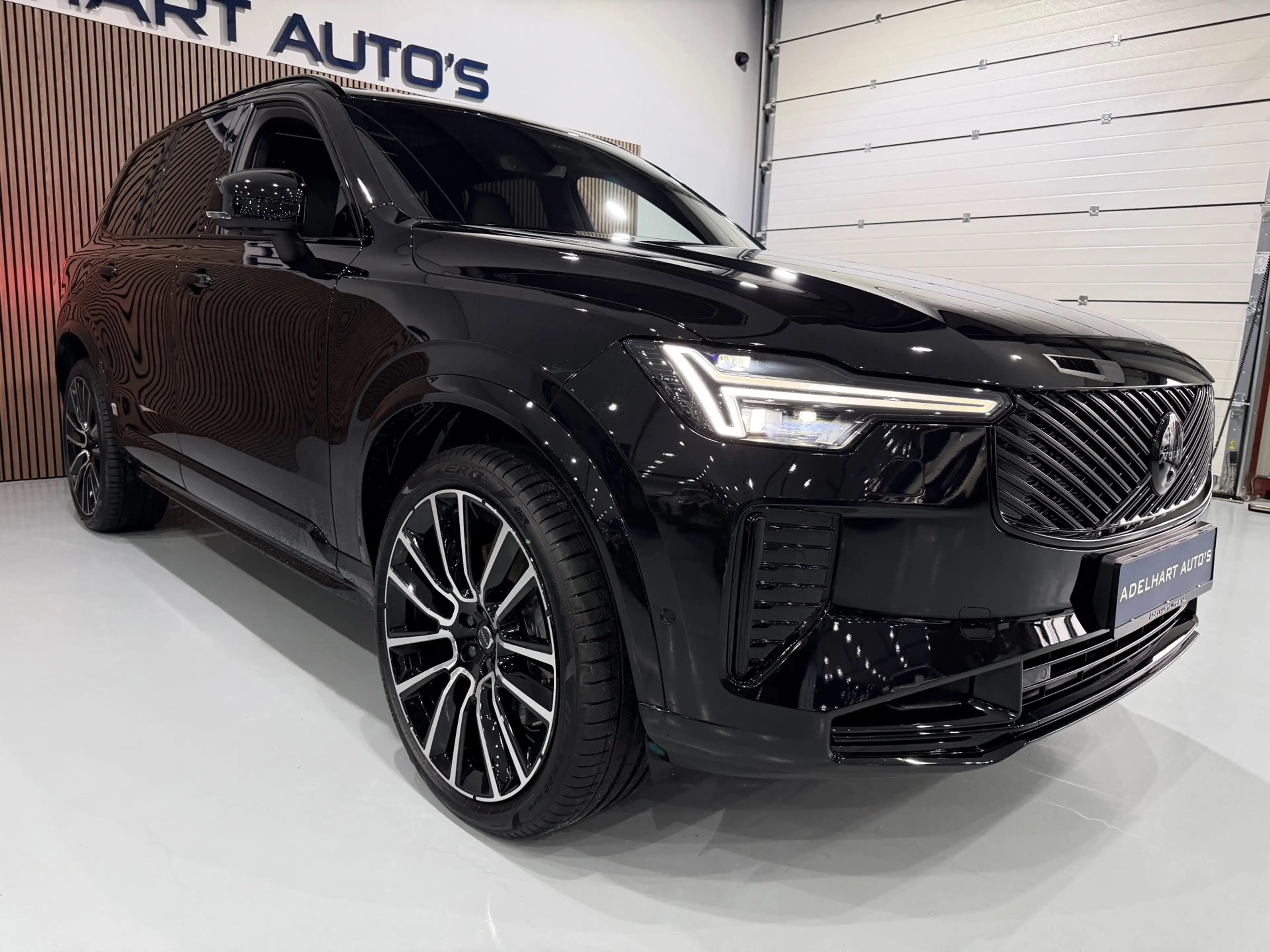 Volvo XC90 2.0 T8 Plug-in hybrid AWD Ultra Black Edition 455 — photo 14