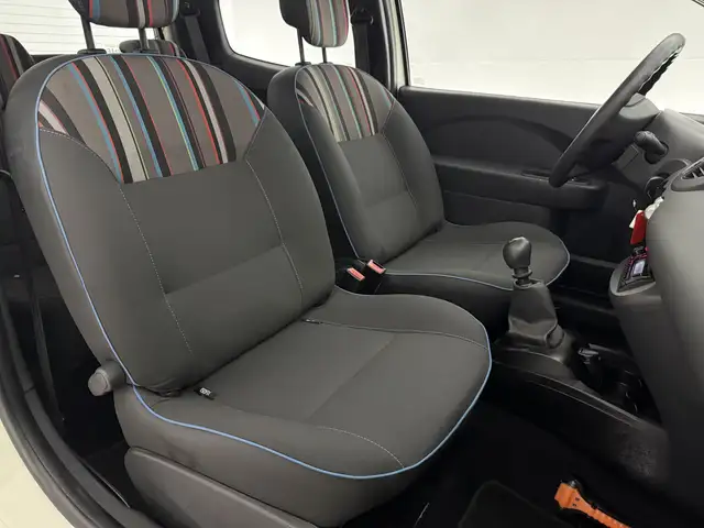 Renault Twingo view 16