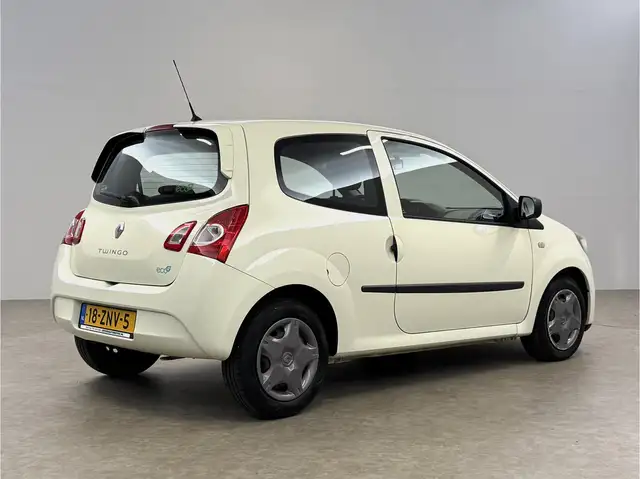 Renault Twingo view 11