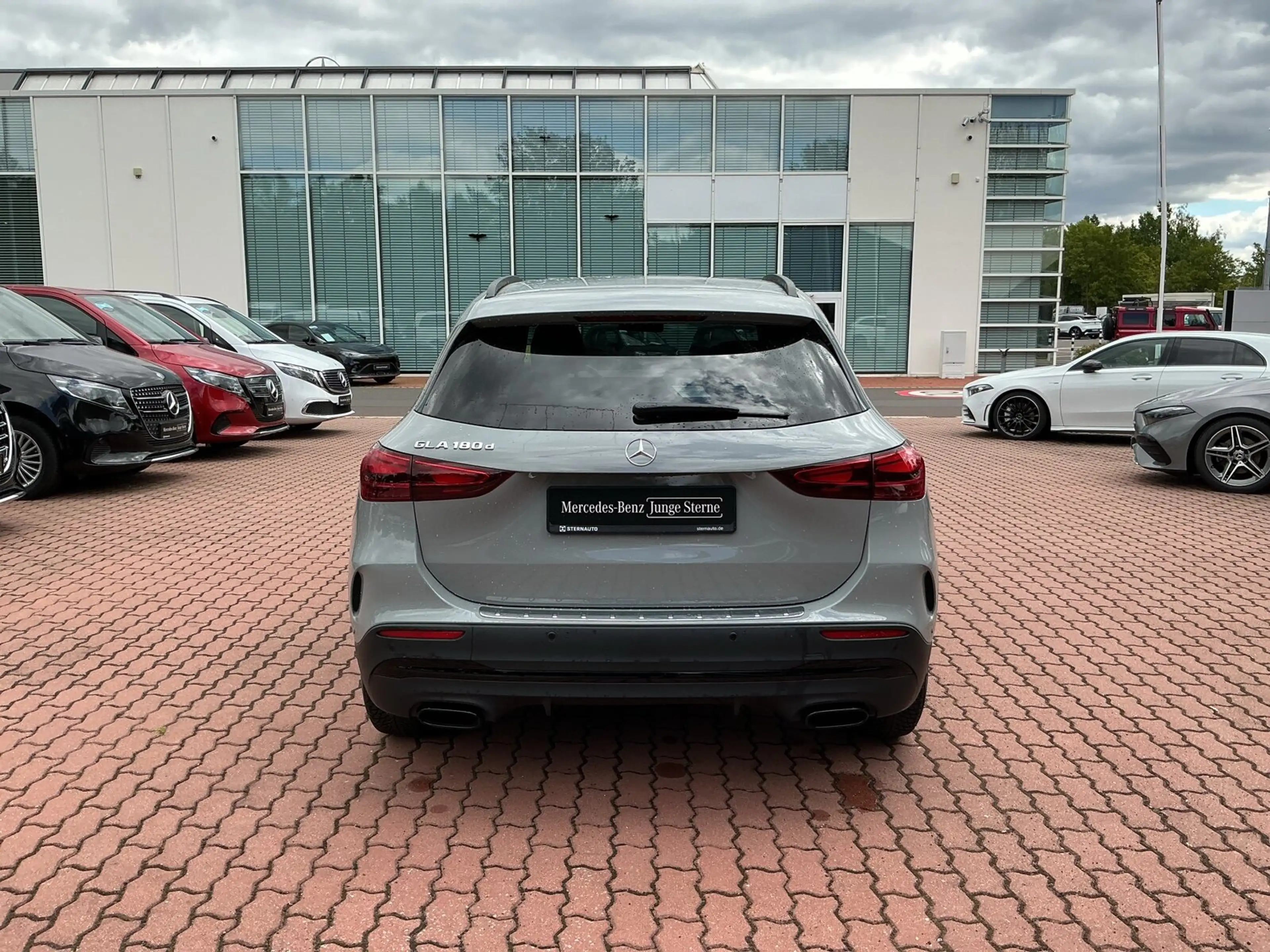 Mercedes-Benz GLA 180 GLA 180 d AMG Special Ed Distro 360Ka AHK Nightp — photo 5