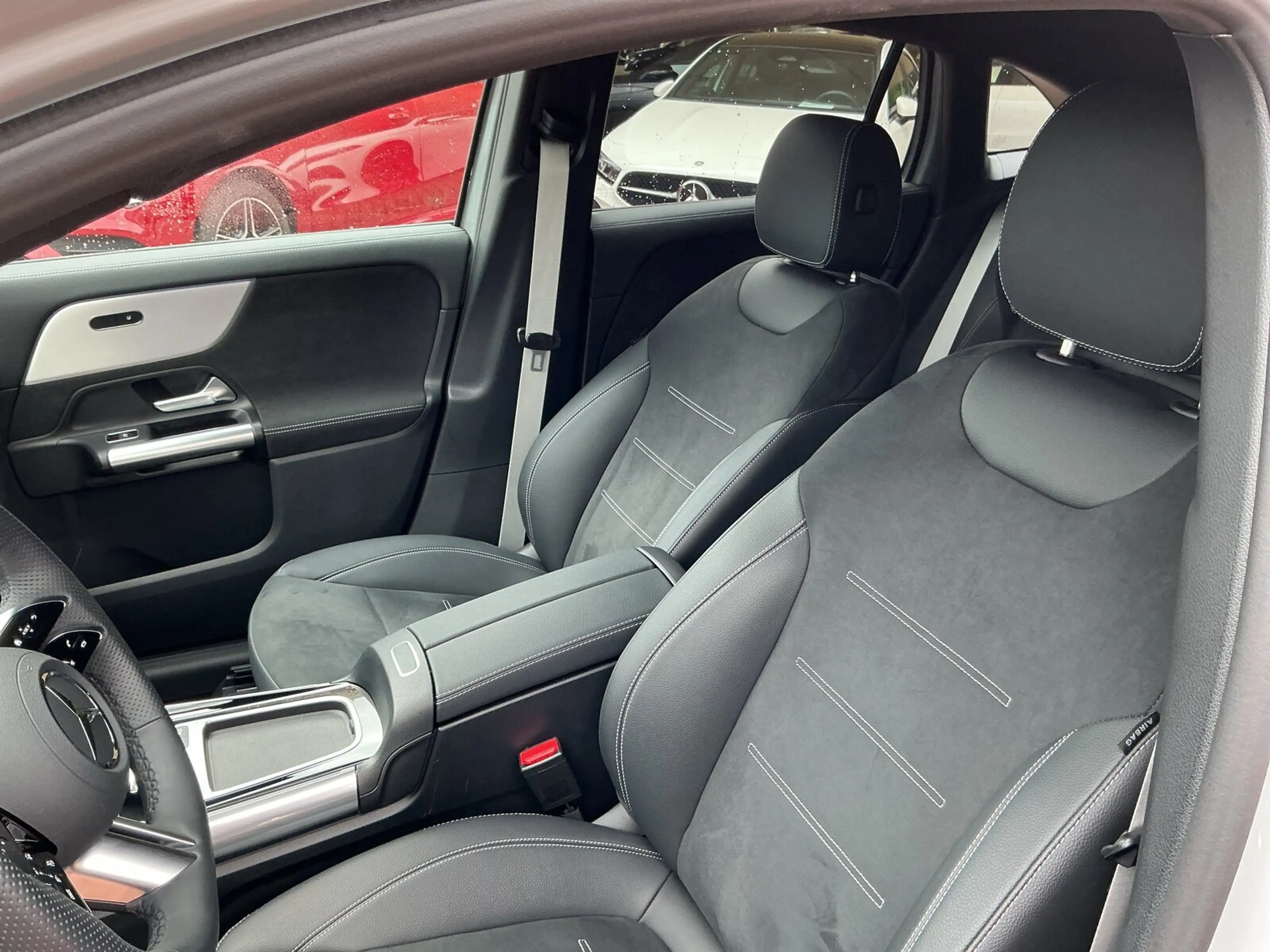 Mercedes-Benz GLA 180 GLA 180 d AMG Special Ed Distro 360Ka AHK Nightp — photo 10
