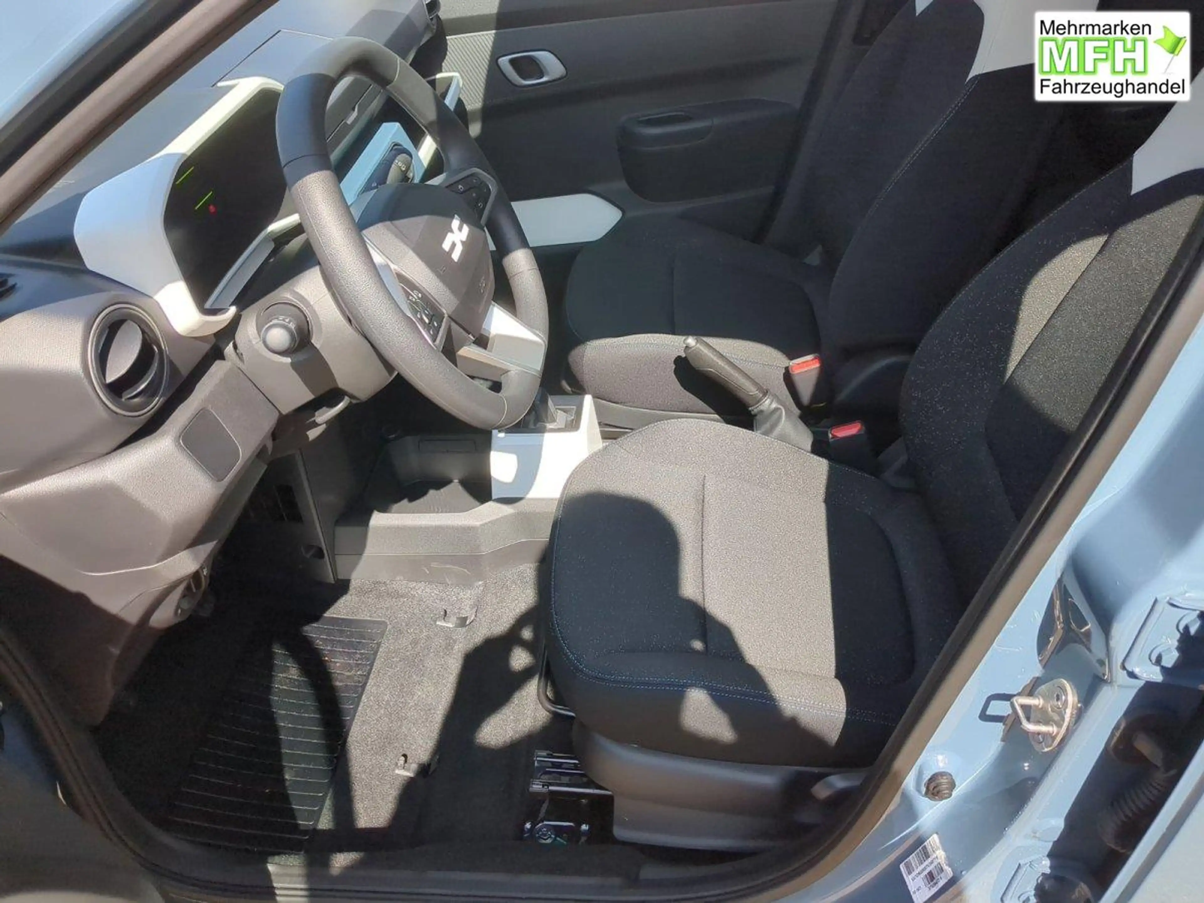 Dacia Spring Expression Klima+PDC+CCS Electric 70 51 kW (69 ... — photo 3