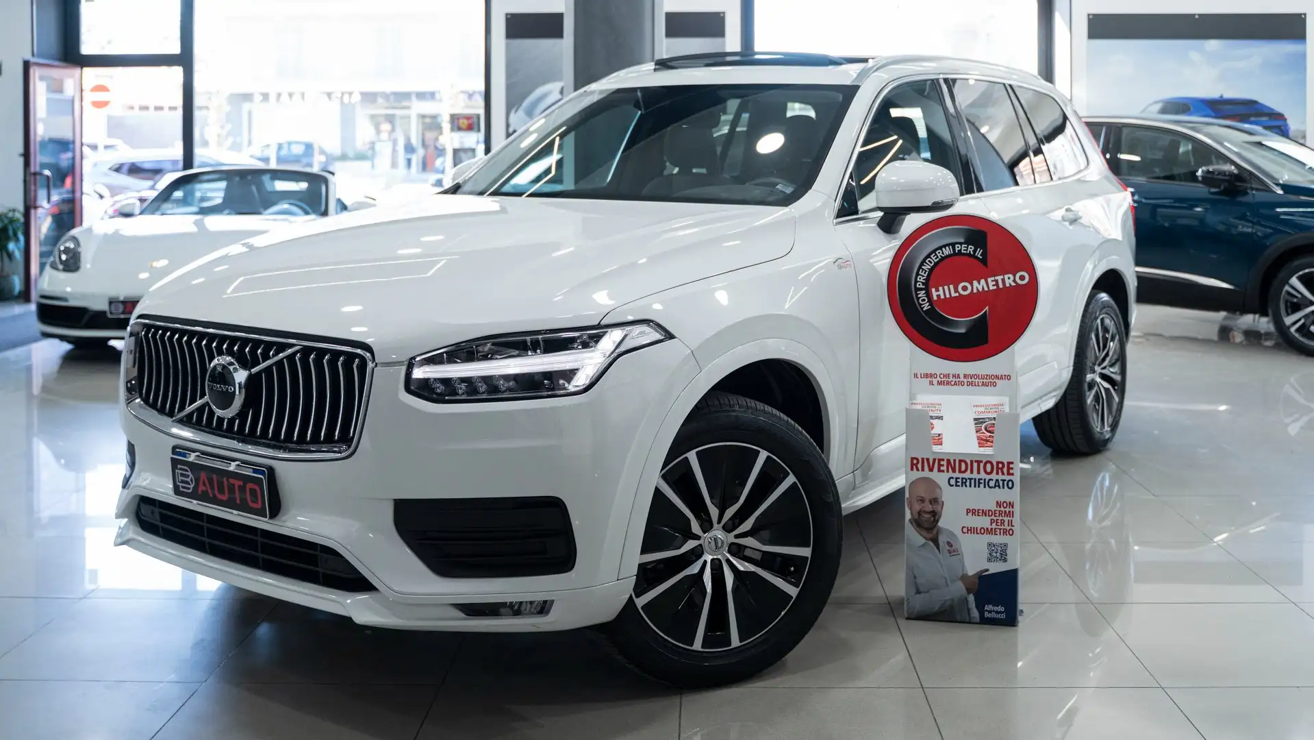 Volvo XC90 2.0 B5 MOMENTUM PRO AWD 7 POSTI TETTO PELLE NAVI F Bianco - 1