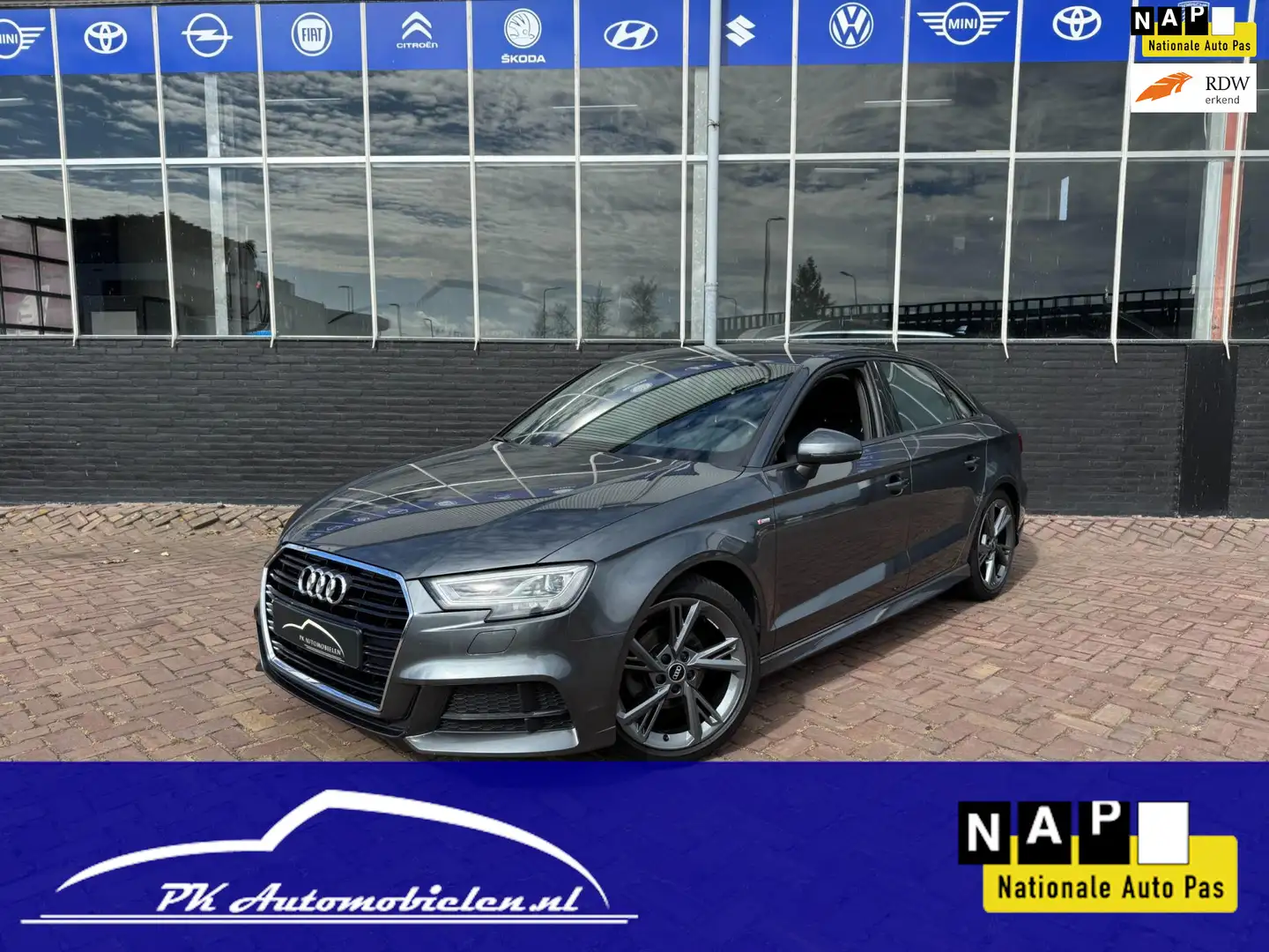 Audi A3 Limousine 1.0 TFSI Sport S-Line Edition Grijs - 1