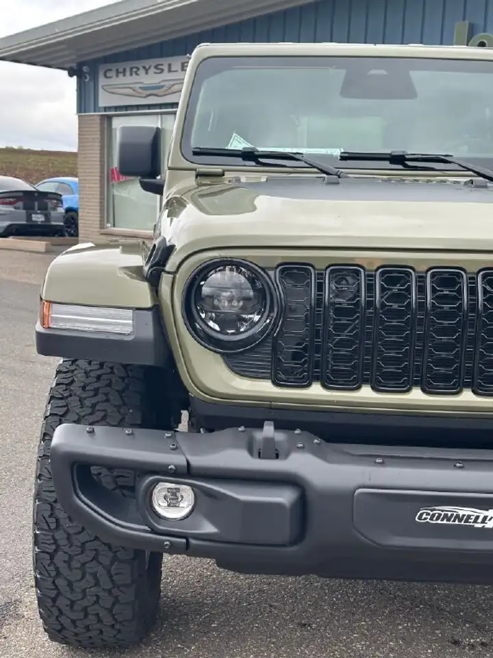 Jeep Wrangler снимка Jeep Wrangler