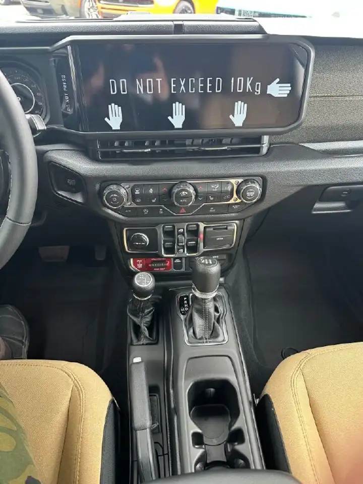 Jeep Wrangler снимка Jeep Wrangler