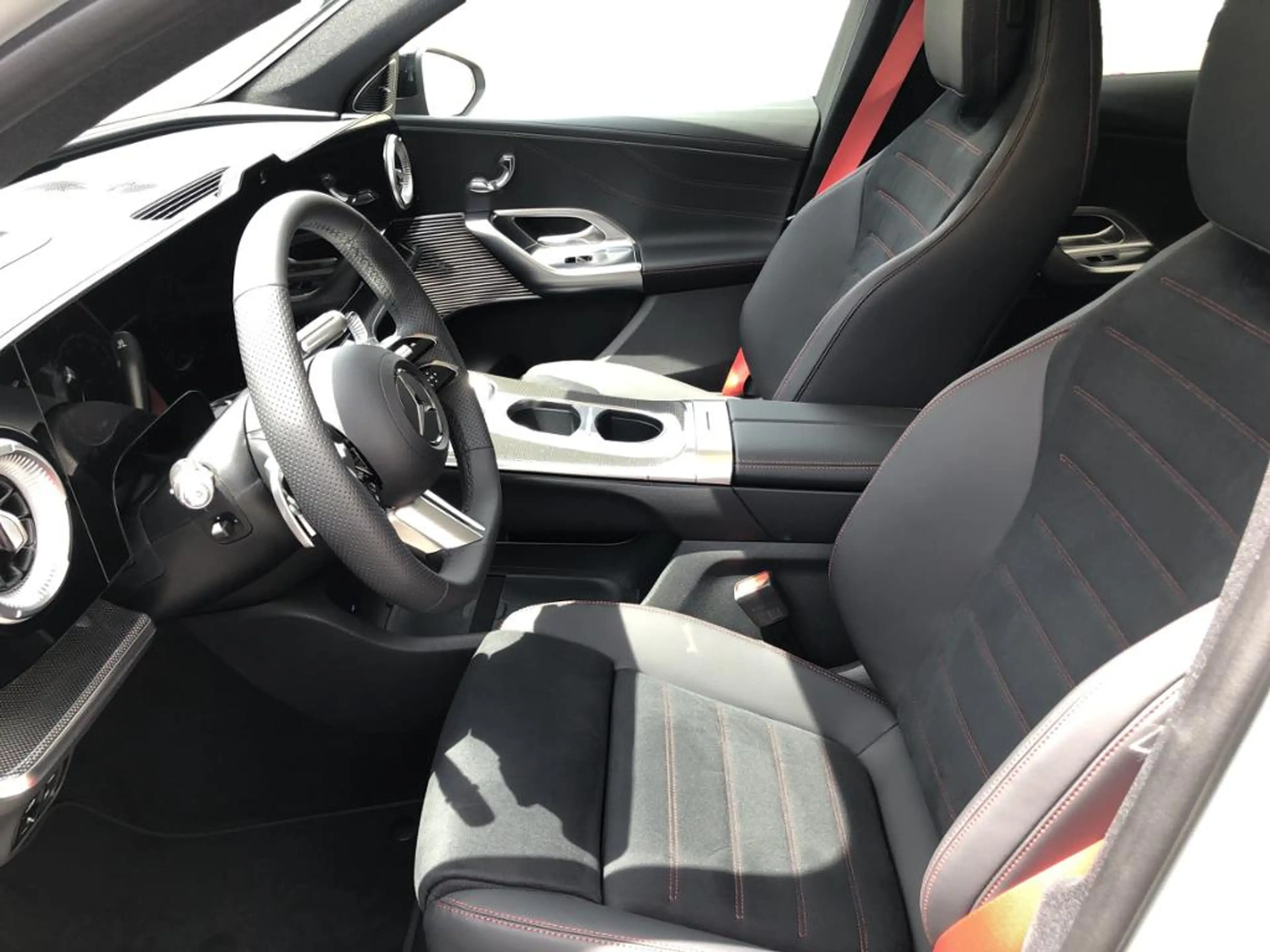 Mercedes-Benz GLC 400 4MATIC EQ +AMG+21Z+Hyperscreen+AHK+Sound — photo 10