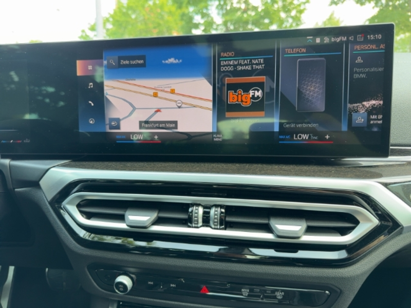 BMW 330 i xDrive Limousine Sportpaket HUD StandHZG Navi Le — photo 10