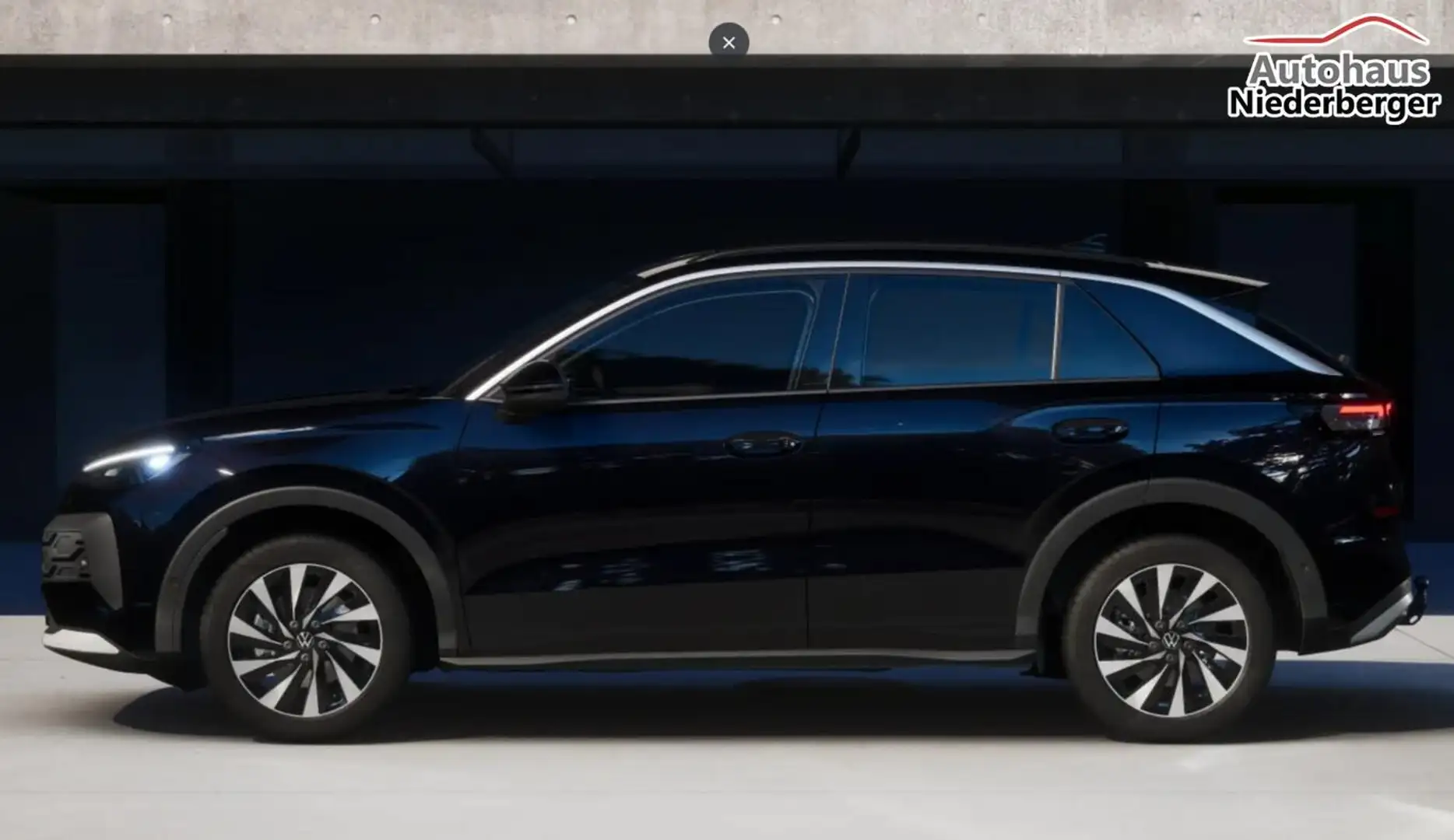 Volkswagen T-Roc Life eTSI neuMod AHK 5JGar SHZ LM17 PrivG Kam 1... Schwarz - 2