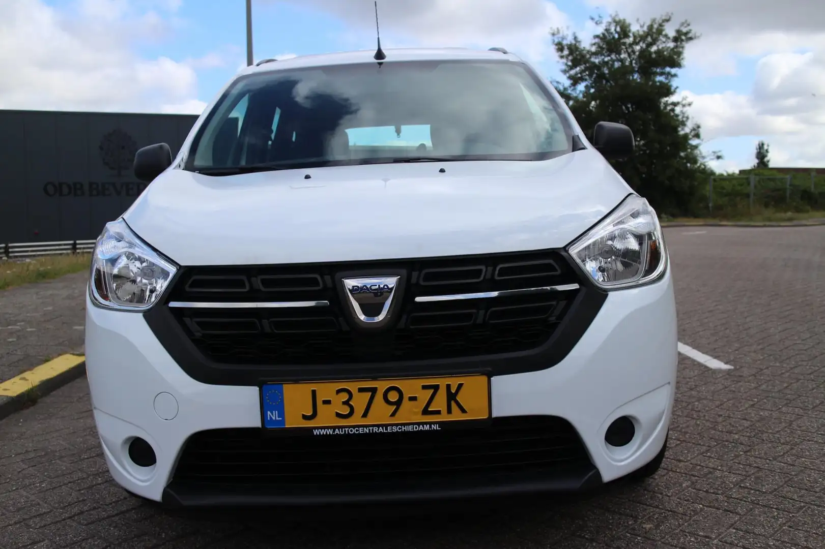 Dacia Lodgy 1.3 TCe Essential 7p._AIRCO_NETTE AUTO Wit - 2