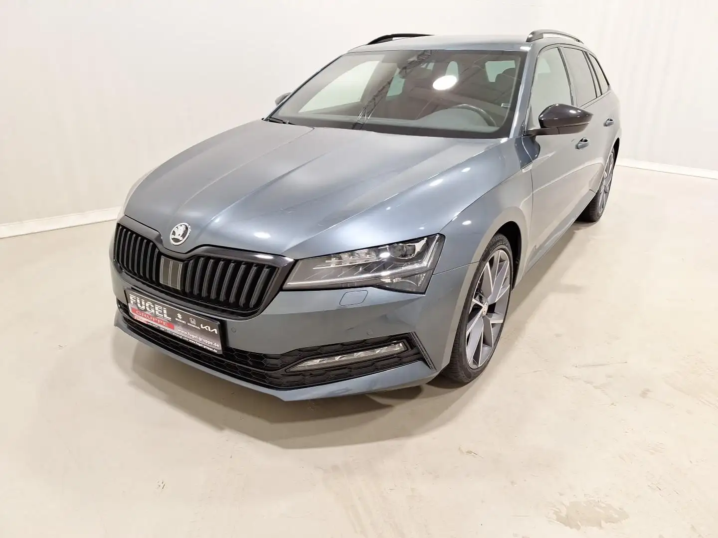 Skoda Superb 1.5 TSI ACT DSG Sportline Navi|ACC|LED|DCC Grau - 2