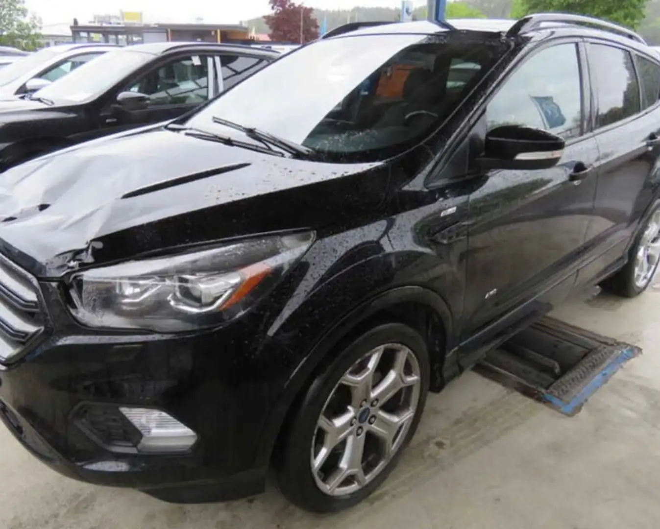 Ford Kuga ST-Line  4x4- Fahrbereit/Airbag Geschlossen Zwart - 1