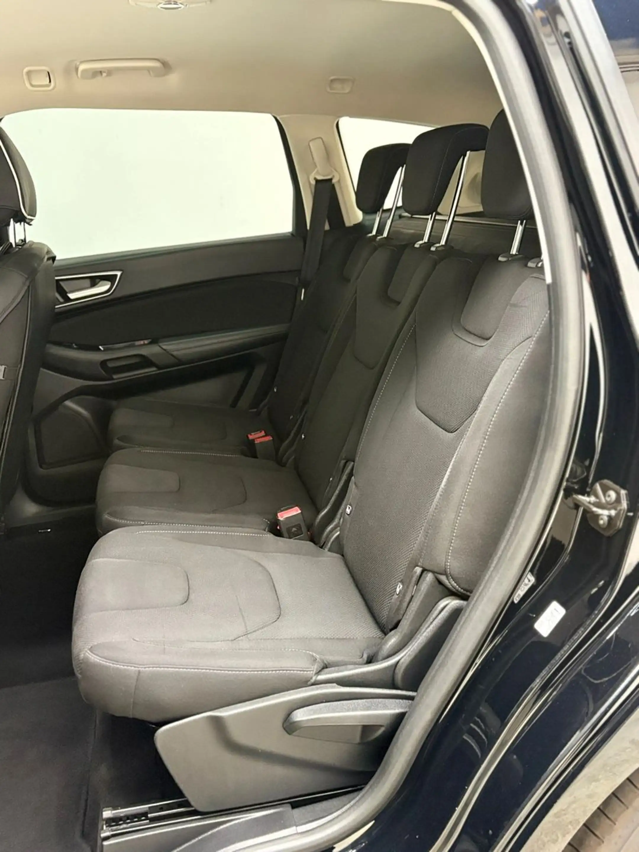 Ford S-Max S-MAX Titanium Garantie bis 24M — photo 18