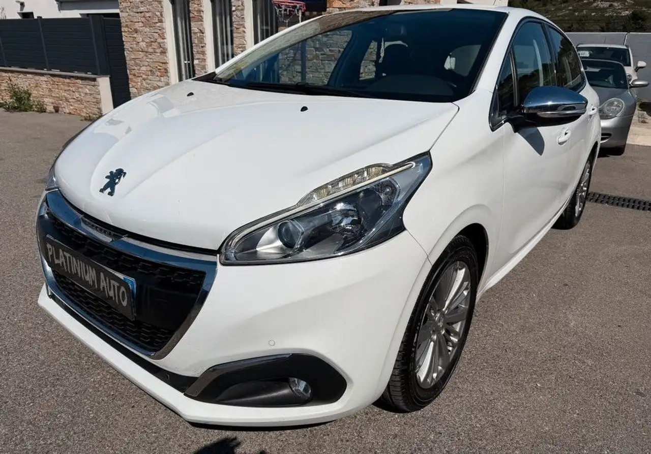 Peugeot 208 (2) 1.6 BlueHdi 100 Allure 5P