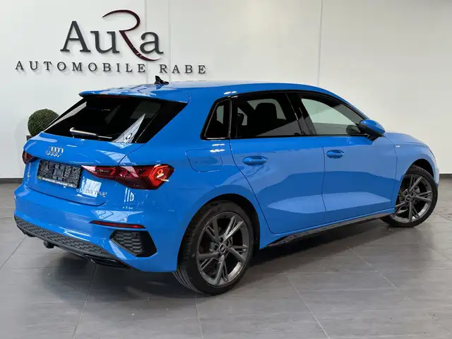 Audi A3 view 4