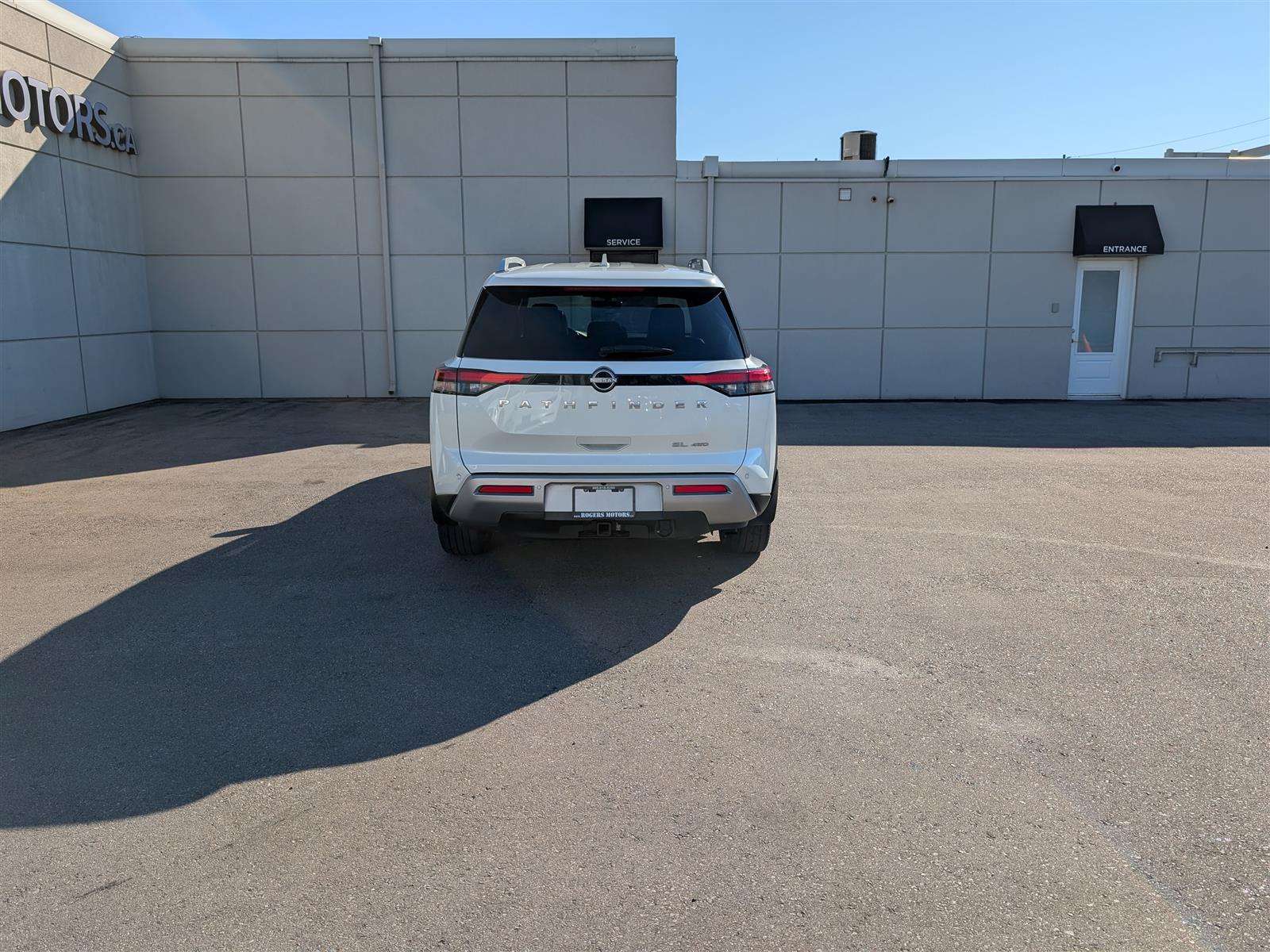 2024 Nissan Pathfinder SL 4WD - 8 PASS - PANO ROOF - NAVI - TECH FEATS — снимка 1