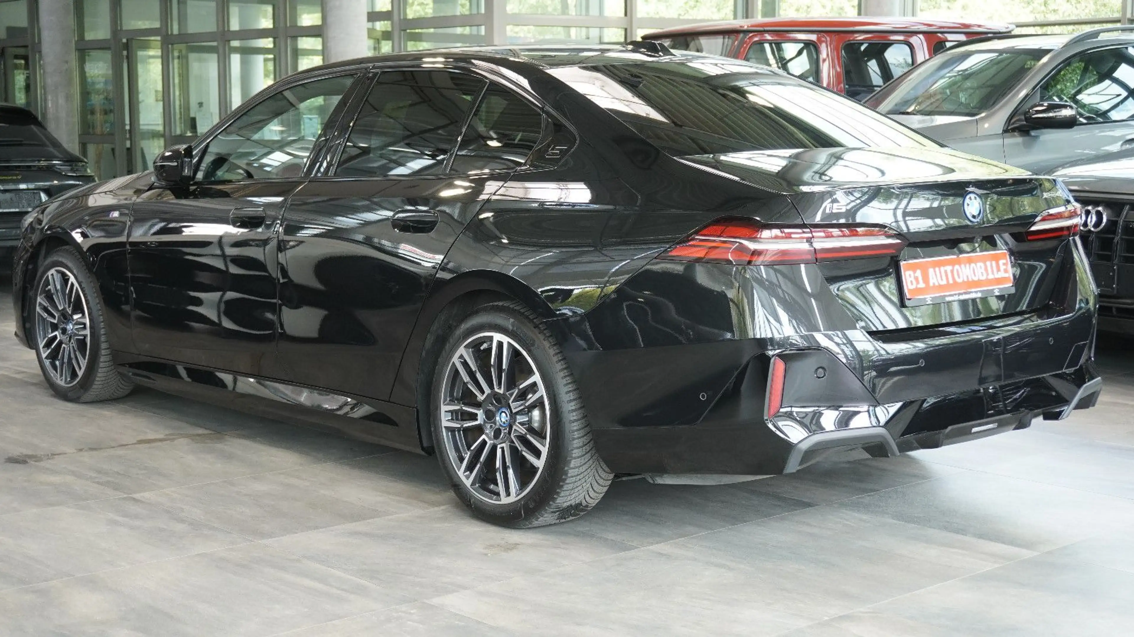 BMW i5 40 xDrive M Sport*HUD*INNOV*LED*B&W* — photo 7