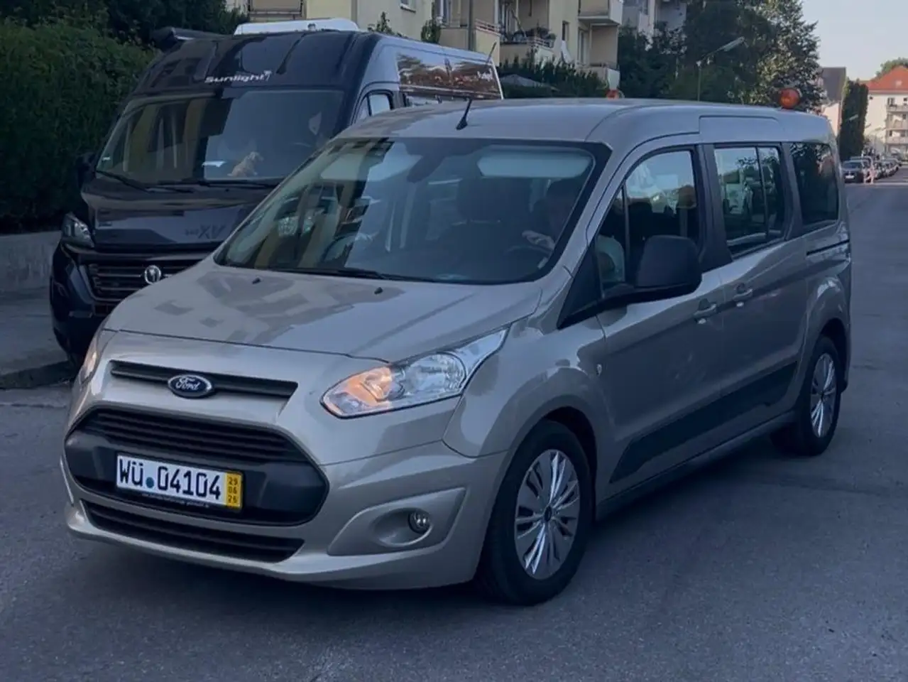 Ford Tourneo Connect Grand Tourneo Connect 1.5 TDCi Start/Stop Trend — photo 1 of 13