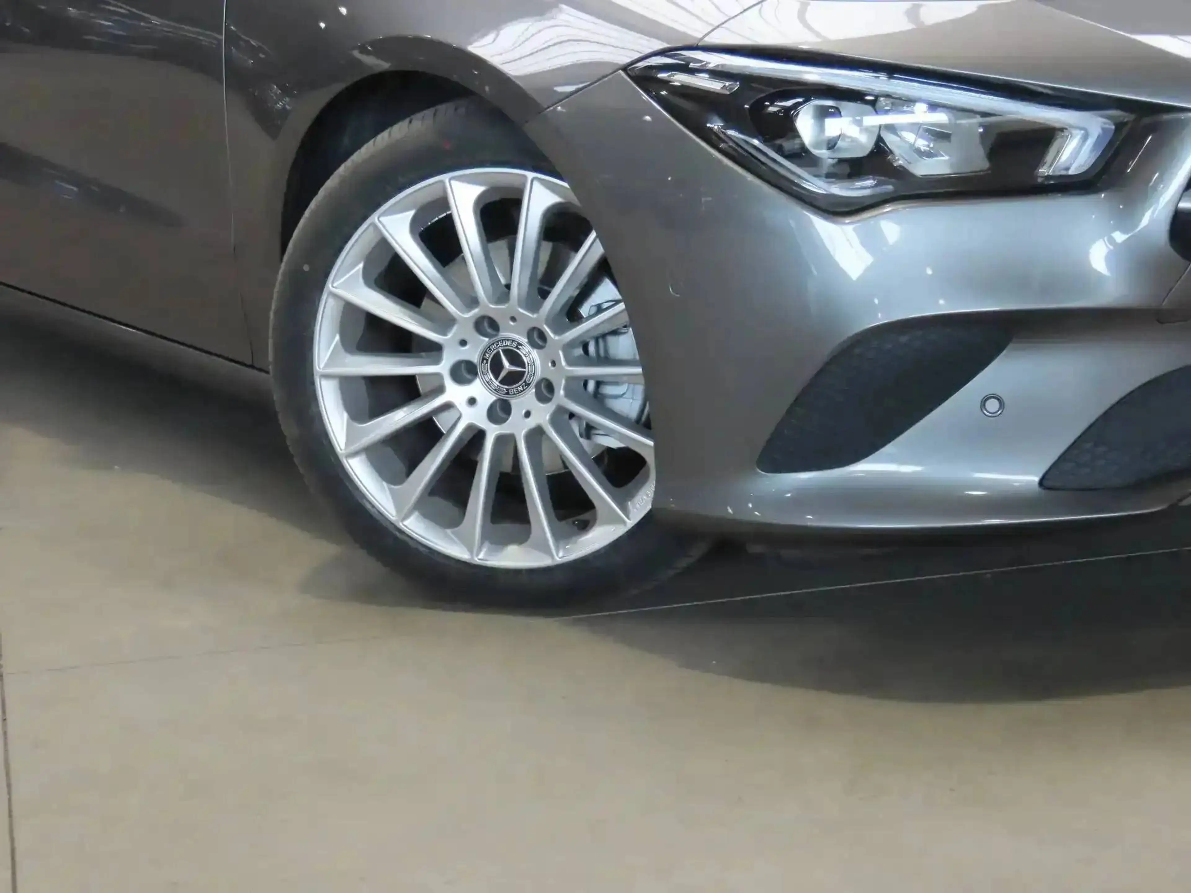 Mercedes-Benz CLA 180 d ShootingBrake 7GTRONIC **FULL LED-CRUISE-NAVI** — photo 5