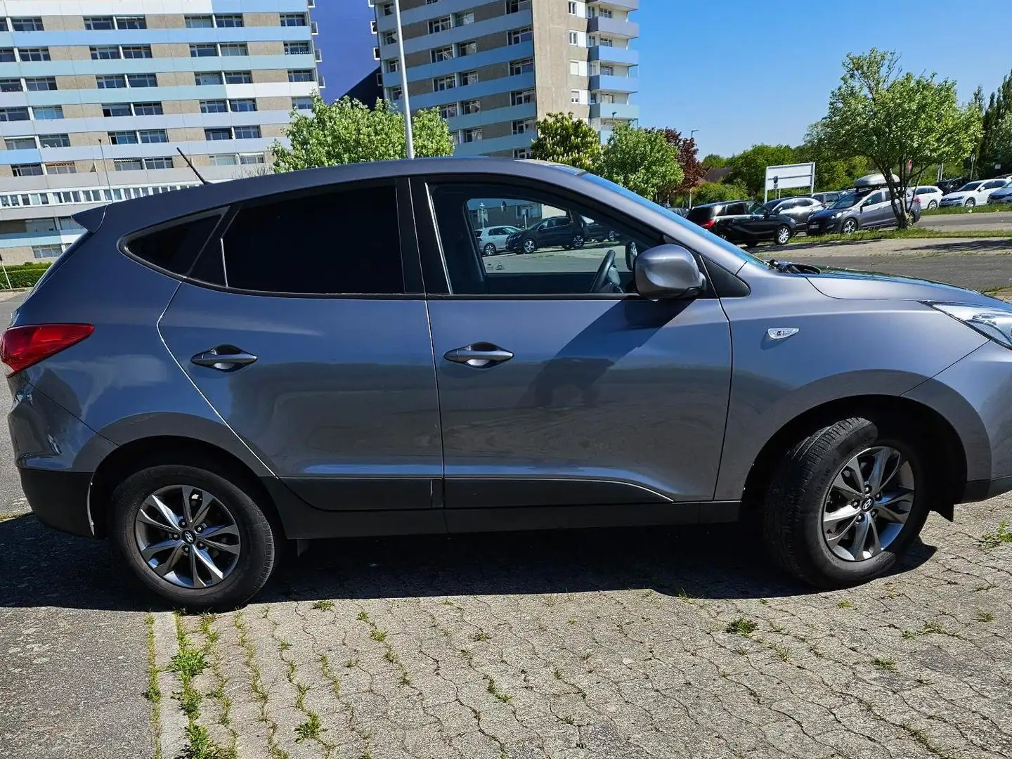 Hyundai TUCSON Tucson 2.0 4WD GLS Серебристый - 1