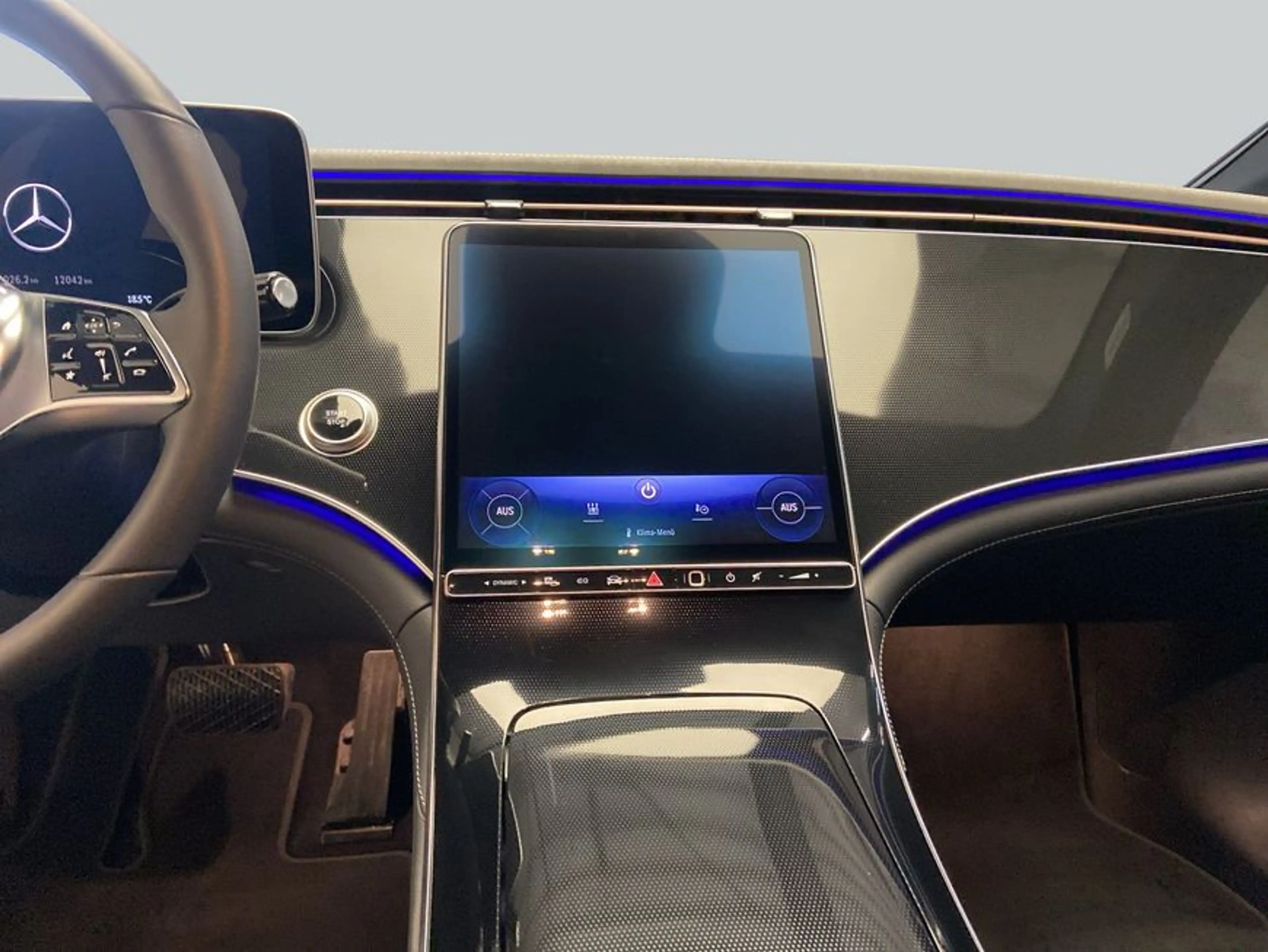 Mercedes-Benz EQE 300 EQE — photo 14