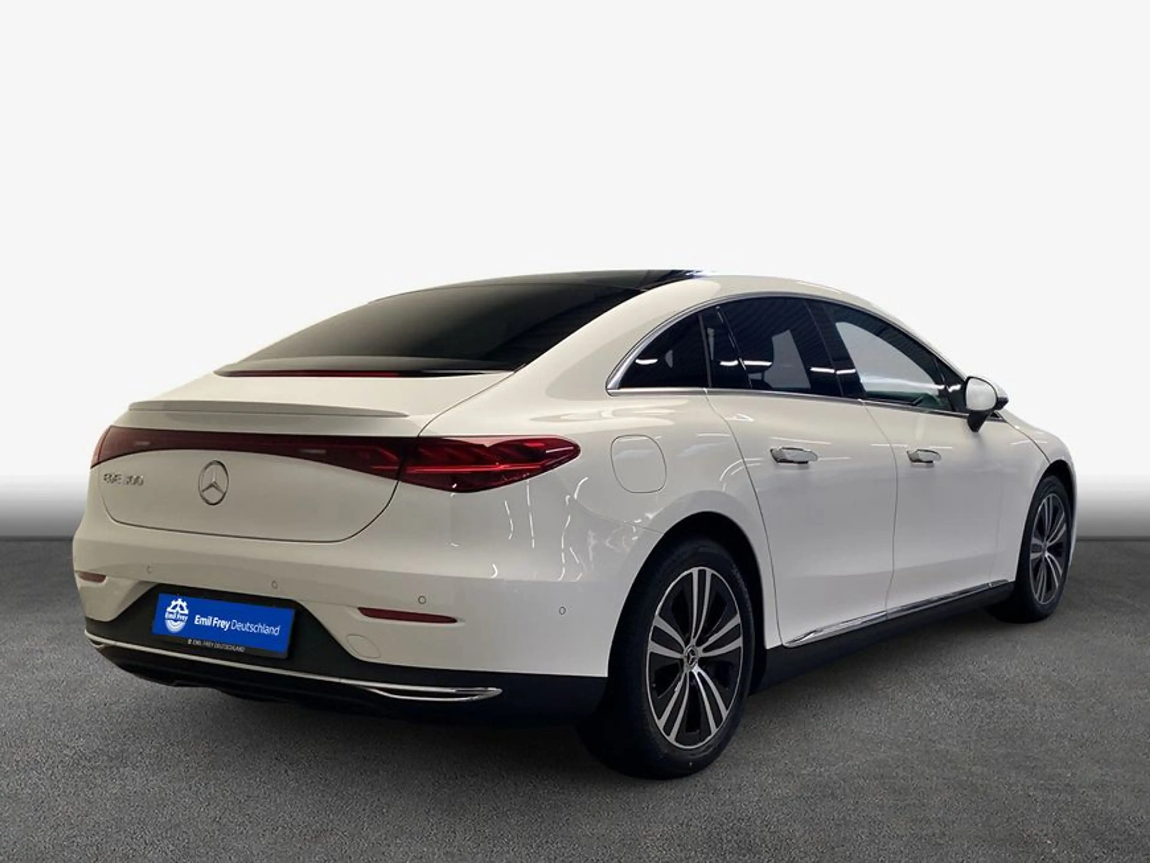 Mercedes-Benz EQE 300 EQE — photo 2