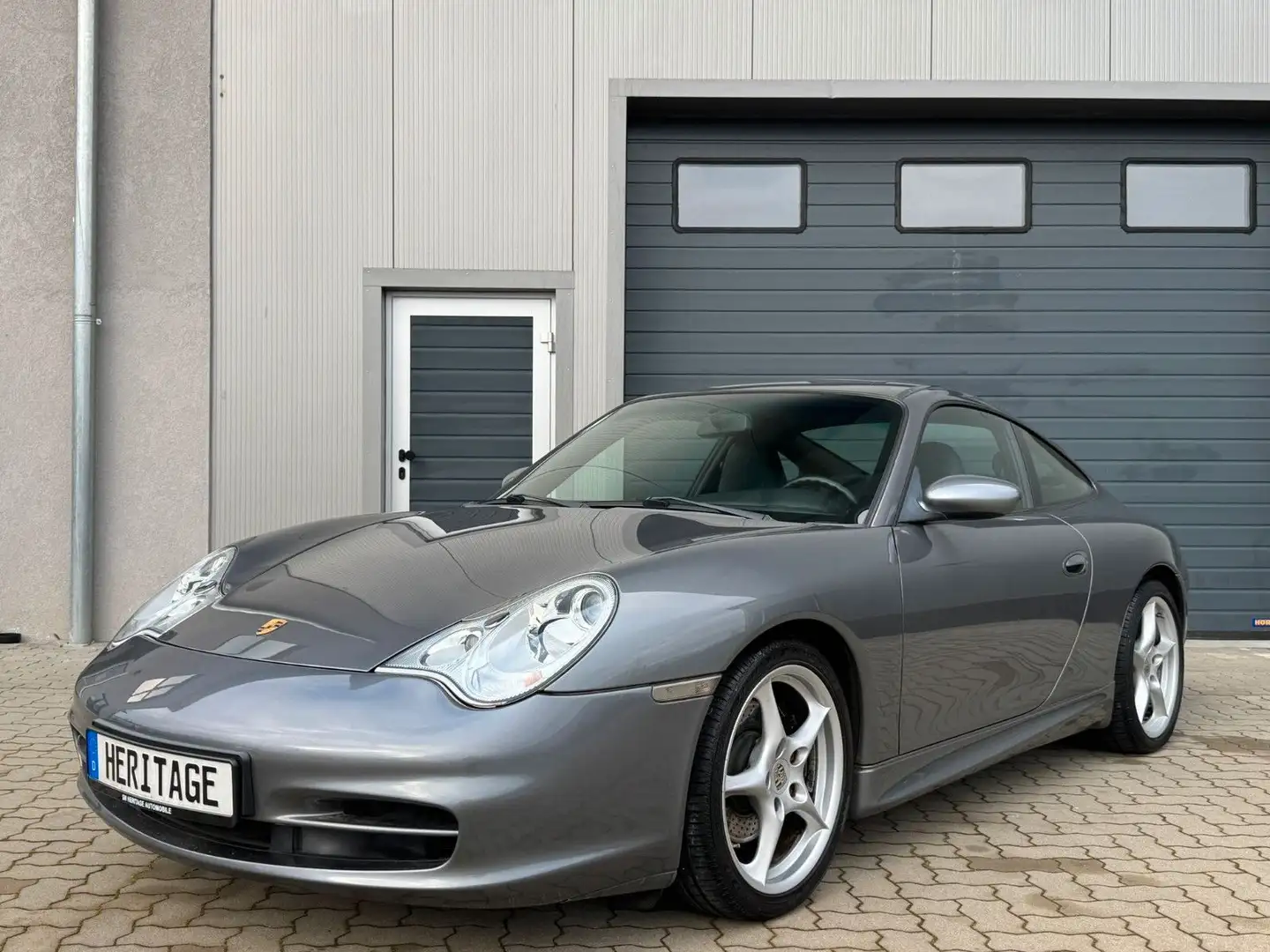 Porsche 996 C2/Automatik/PDC/SDH/SHZ/NAVI/Memory-Sitz Grau - 1