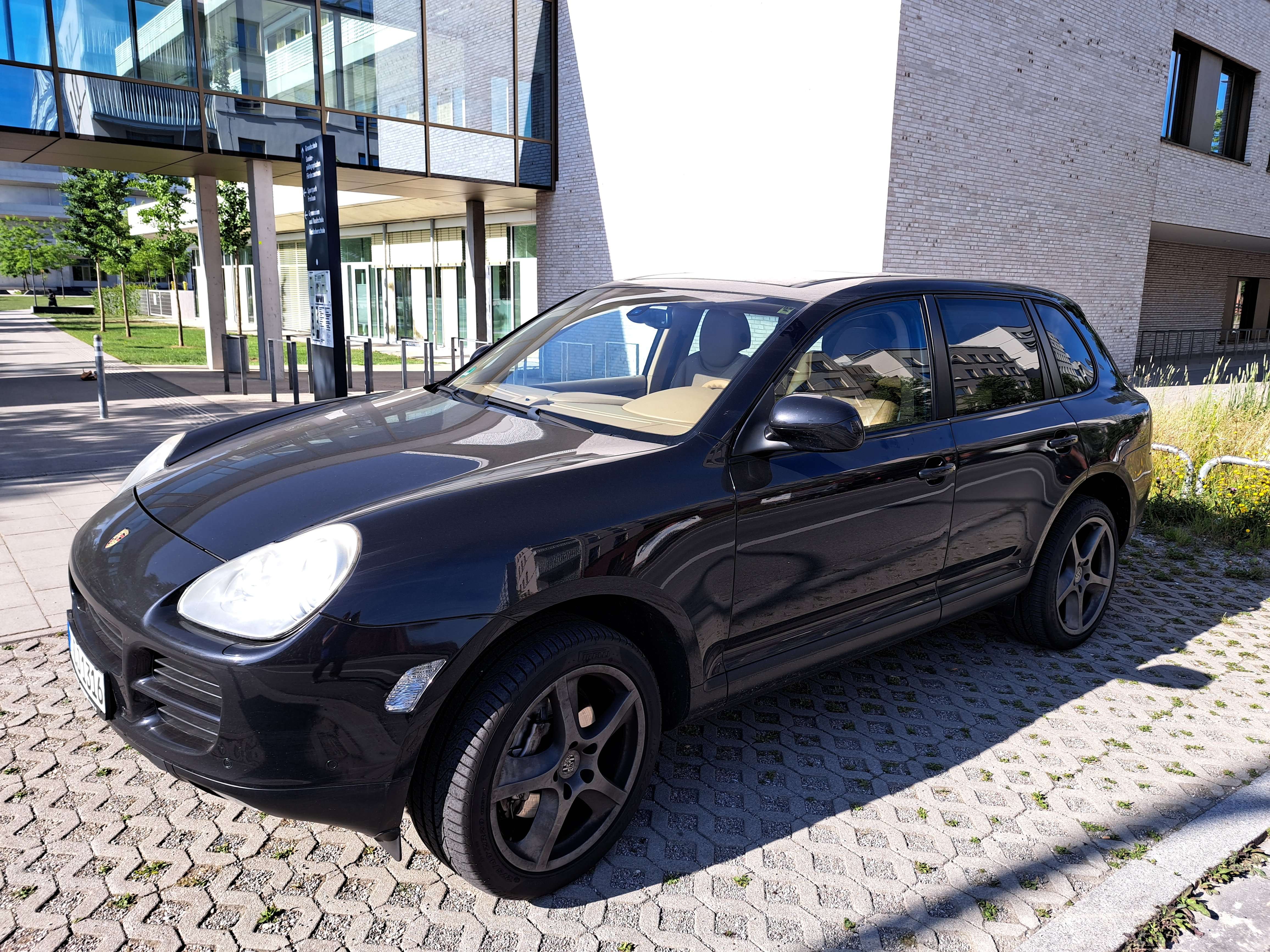 Second hand Porsche Cayenne 