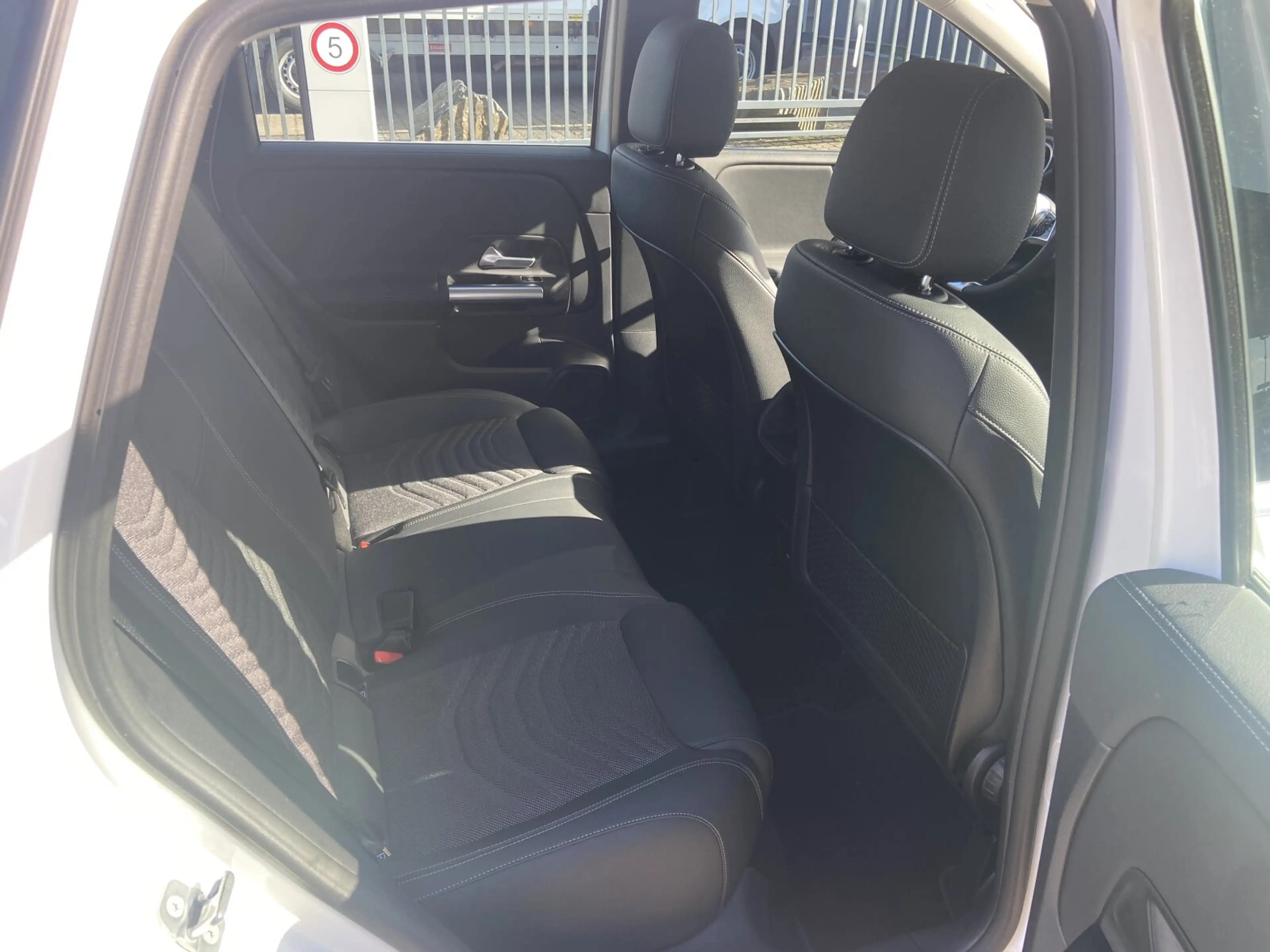 Mercedes-Benz B 180 B 180 Progressive/Navi/Autom./Klima/LED/Sitzhzg. — photo 12