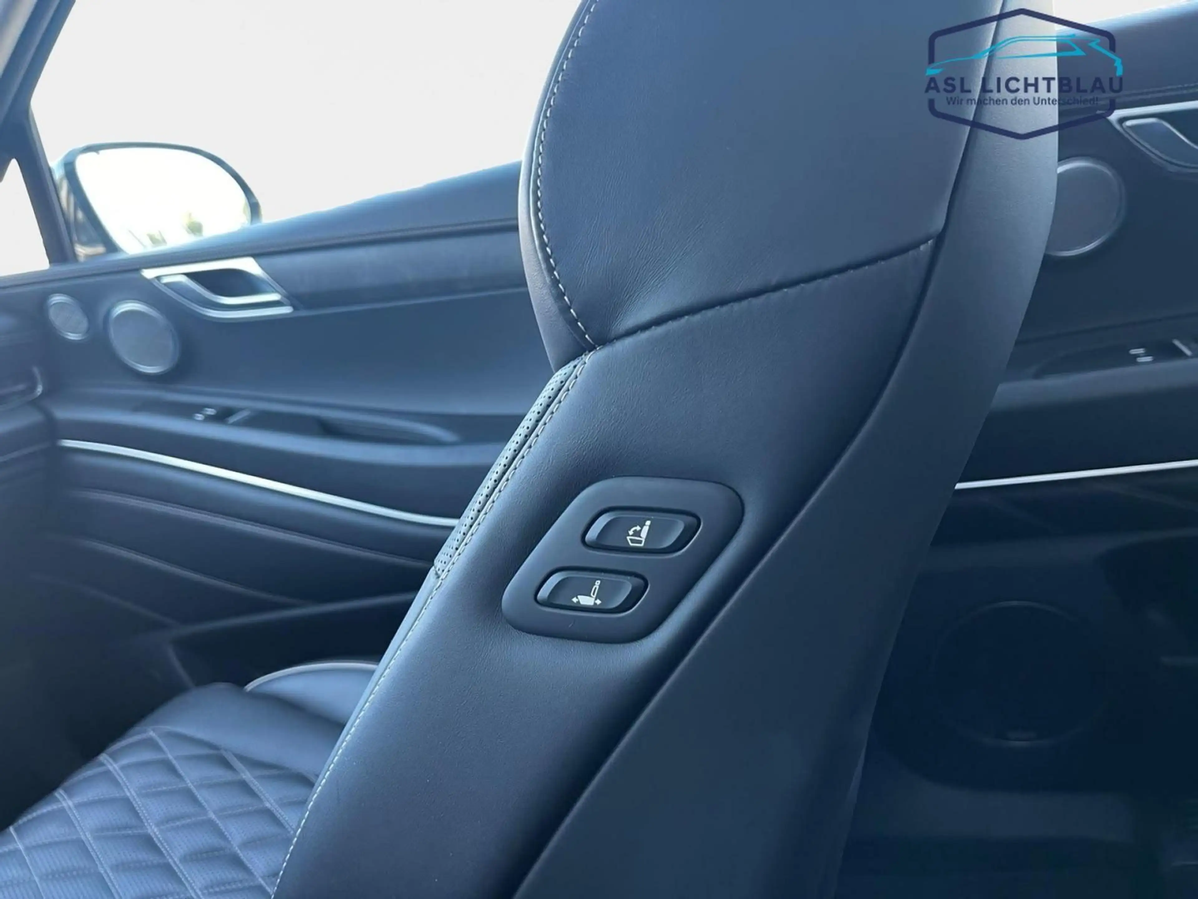 Genesis GV80 3.0 D Luxury AWD Innovati on Pack & Comfo... — photo 14