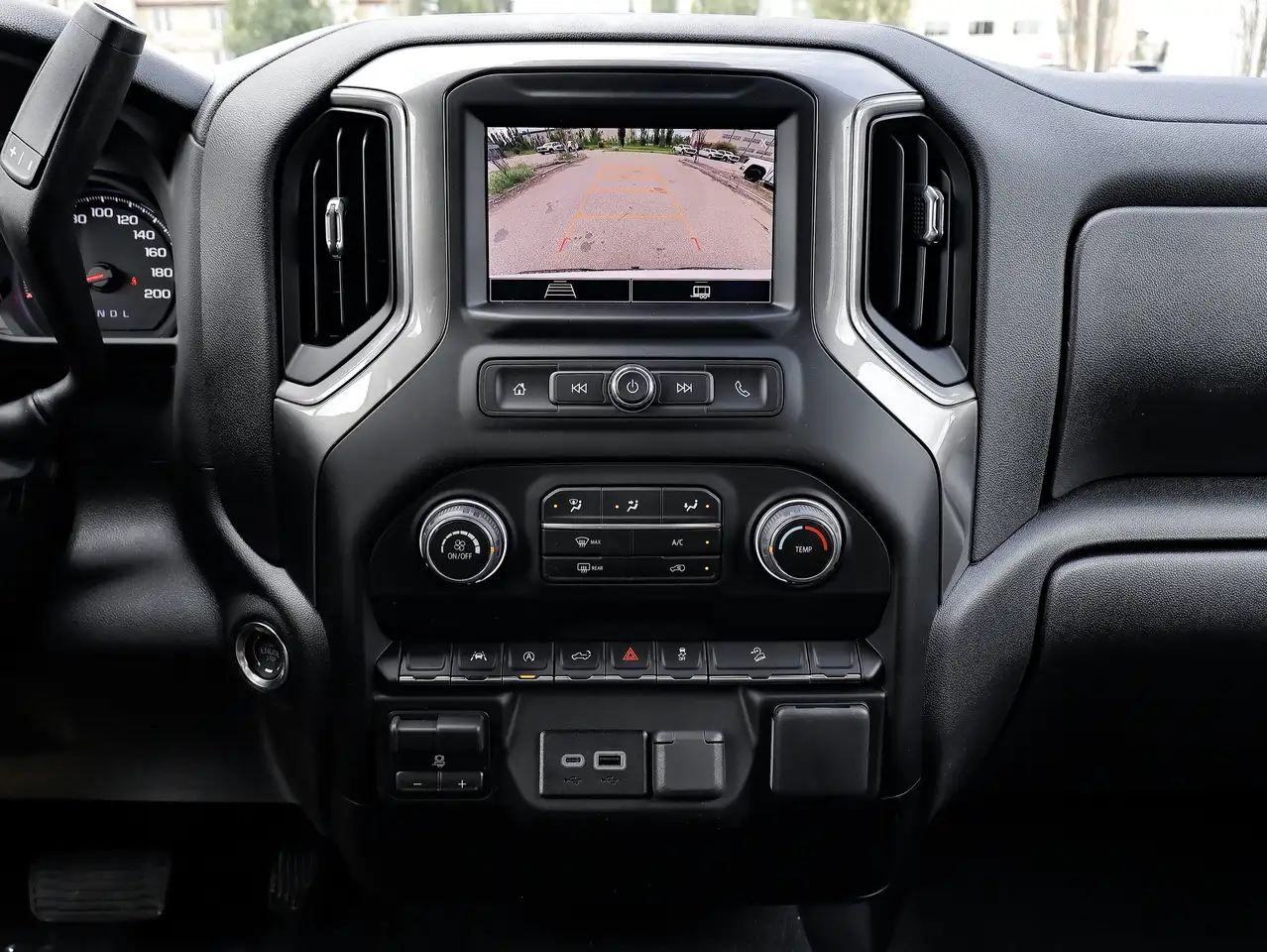 Chevrolet Silverado 1500 photo Chevrolet Silverado 1500