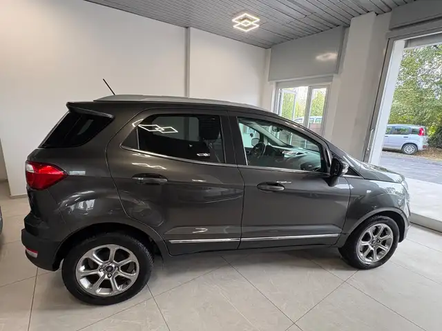 Ford EcoSport view 6