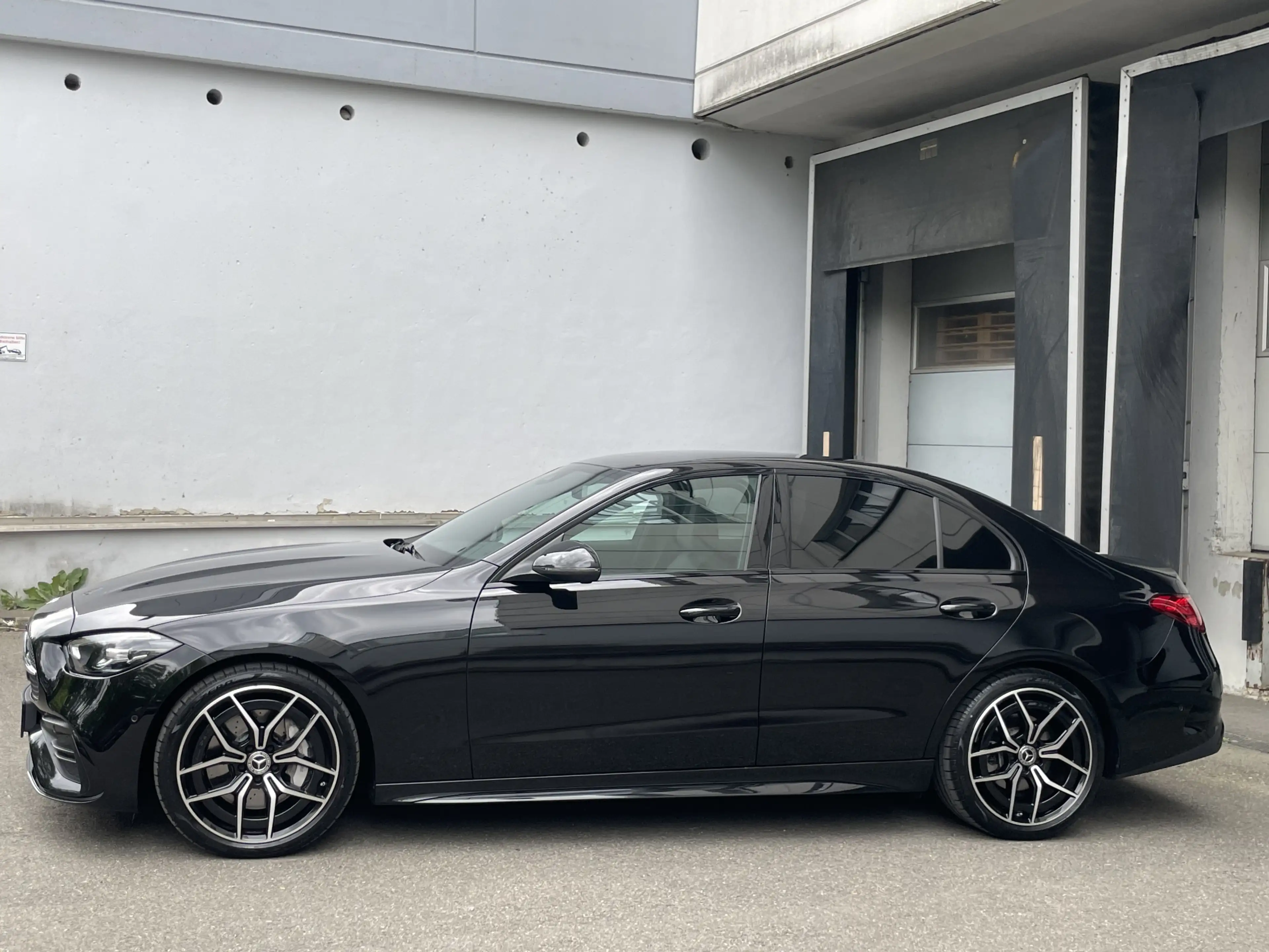 Mercedes-Benz C 180 AMG LED Night MBUX Rü-Kamera Ambiente — photo 3